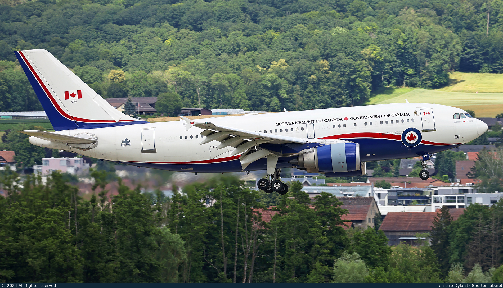 Photo of 15001 - Airbus CC-150 Polaris operated by Royal Canadian Air Force