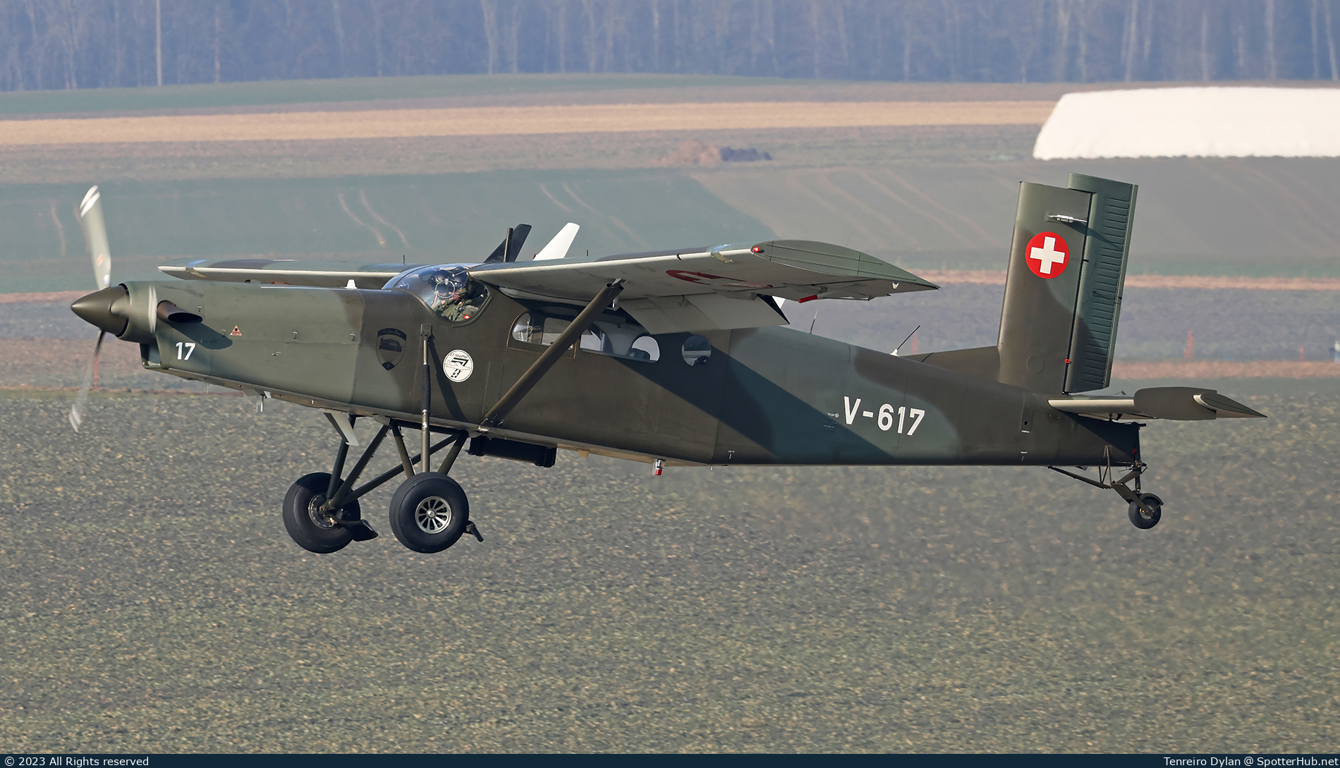 Photo of V-617 - Pilatus PC-6/B2-H2M-1 Turbo Porter operated by Swiss Air Force