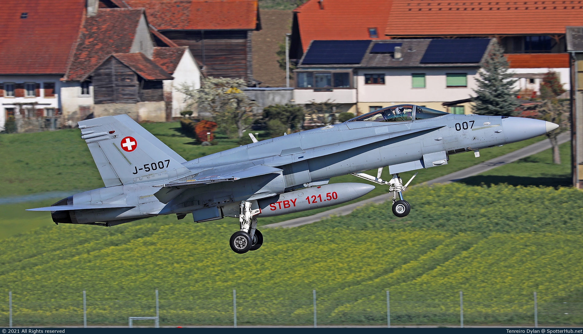 Photo of J-5007 - McDonnell Douglas F/A-18C Hornet operated by Swiss Air Force