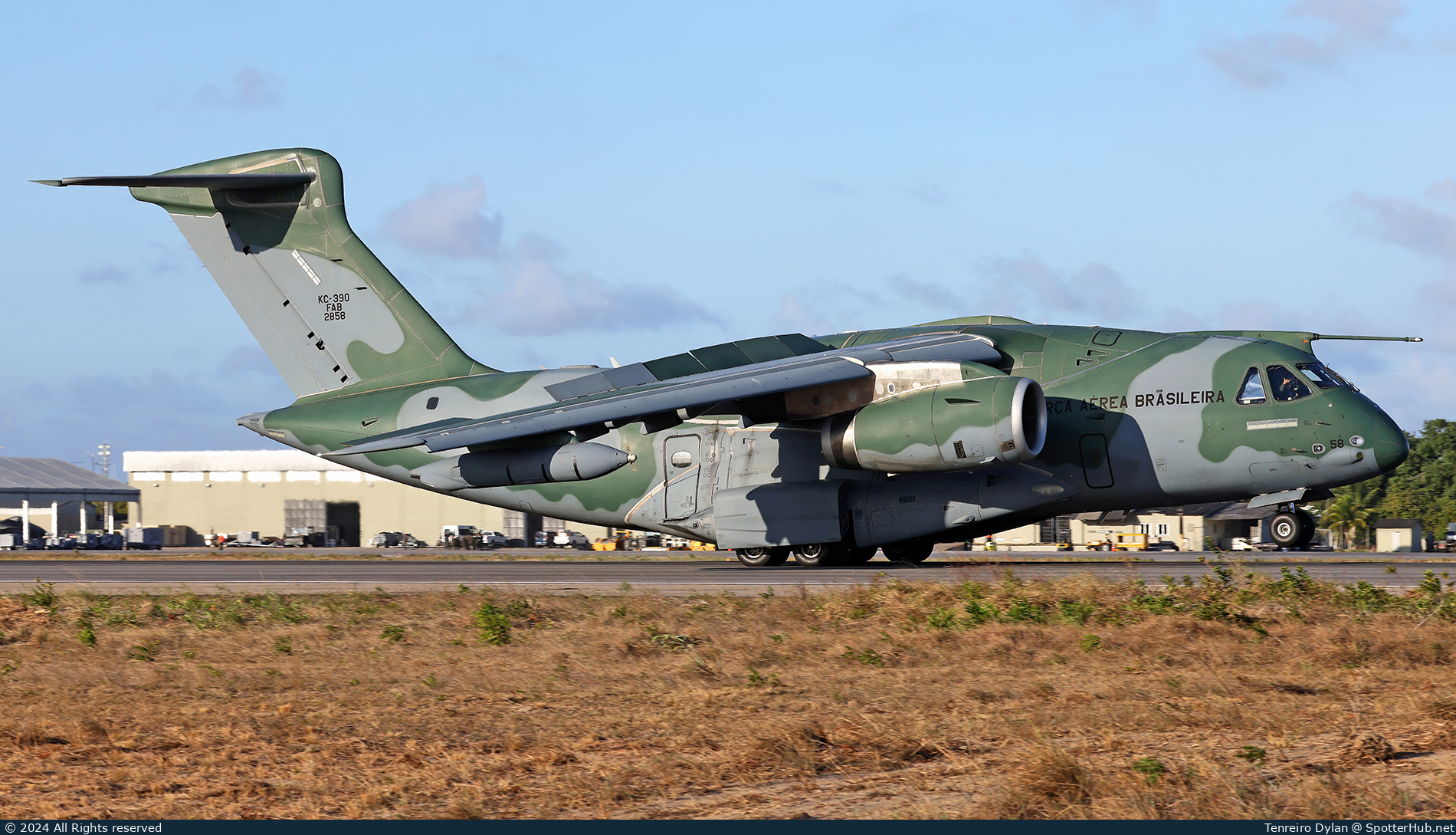 Photo of FAB2858 - Embraer KC-390 Millenium operated by Brazilian Air Force