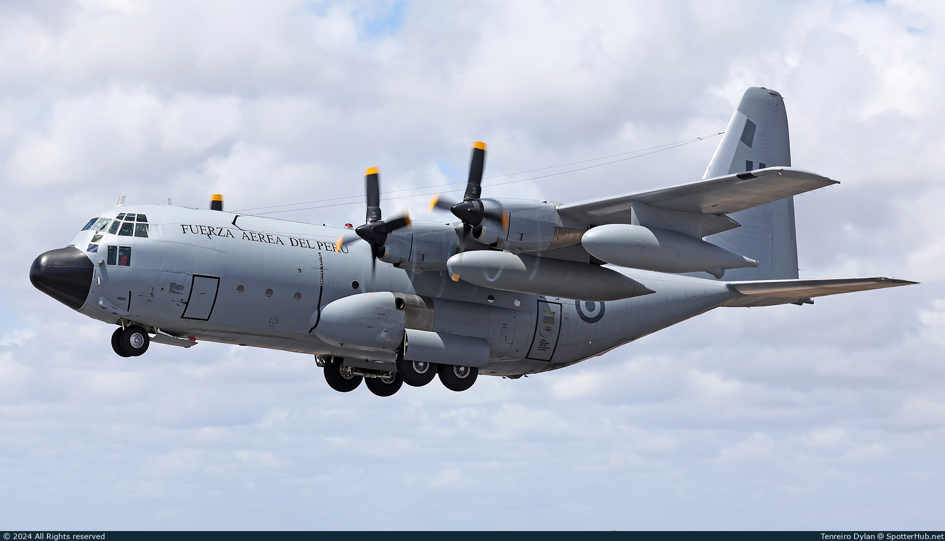 Photo of 393 - Lockheed KC-130H Hercules operated by Peruvian Air Force
