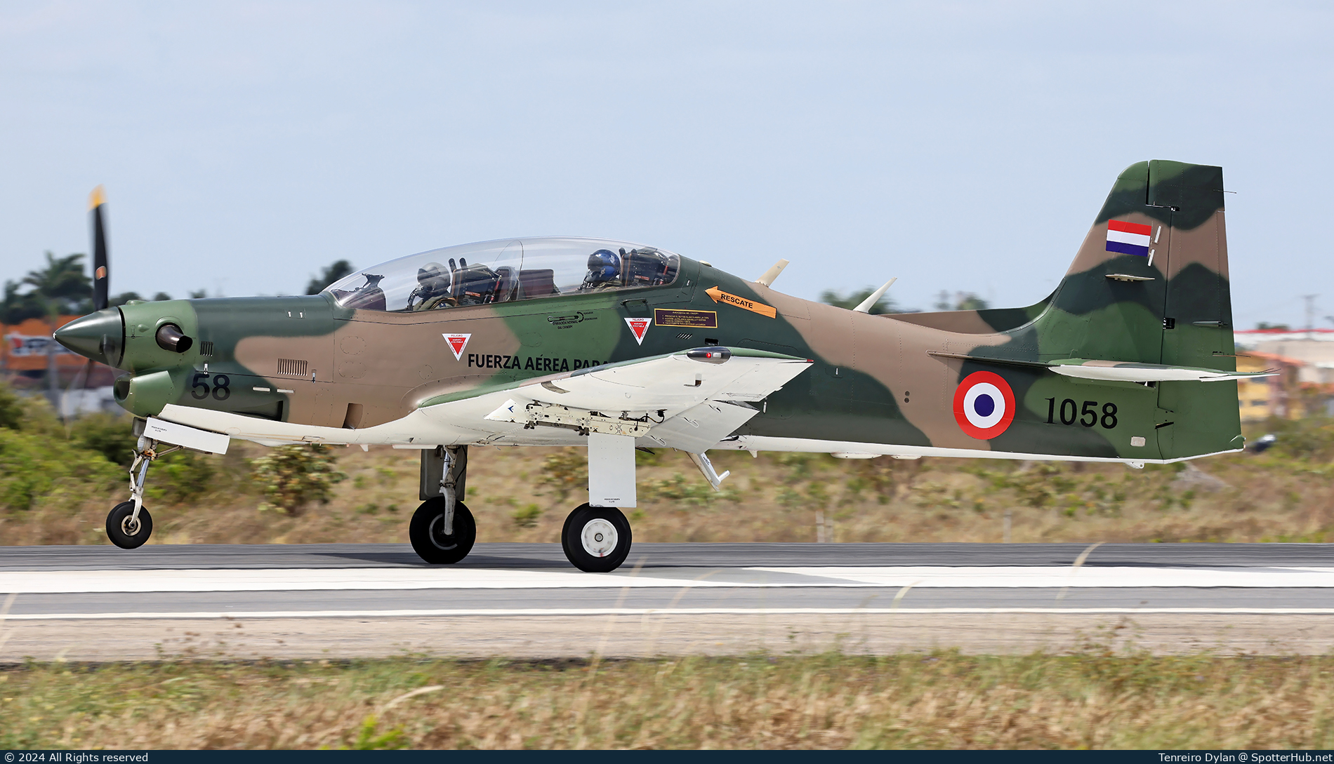 Photo of 1058 - Embraer AT-27 Tucano operated by Paraguayan Air Force