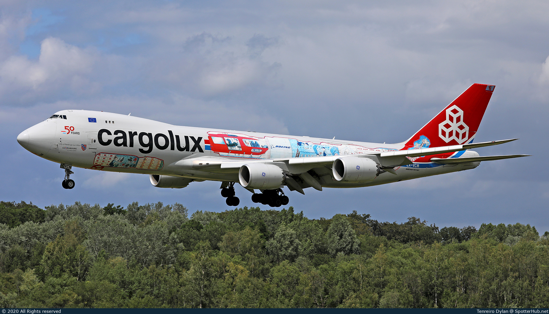 Photo of LX-VCM - Boeing 747-8R7F operated by Cargolux