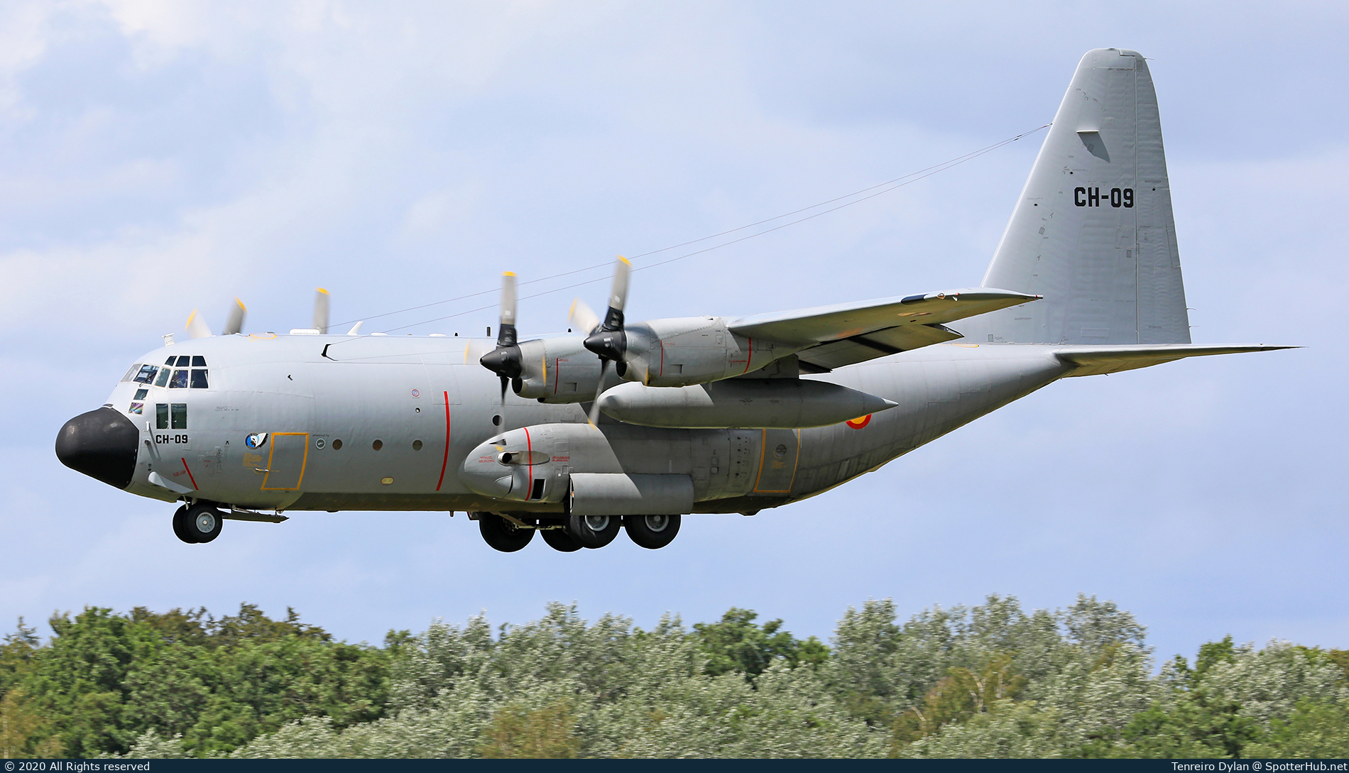 Photo of CH-09 - Lockheed C-130H Hercules operated by Belgian Air Force
