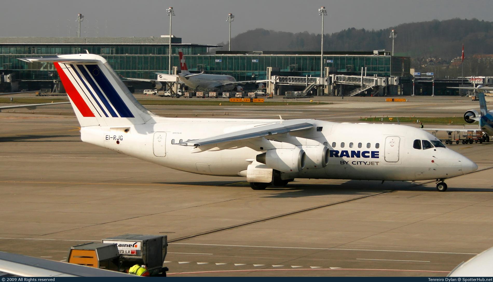 Photo of EI-RJG - British Aerospace Avro RJ85 operated by Air France (opb CityJet)