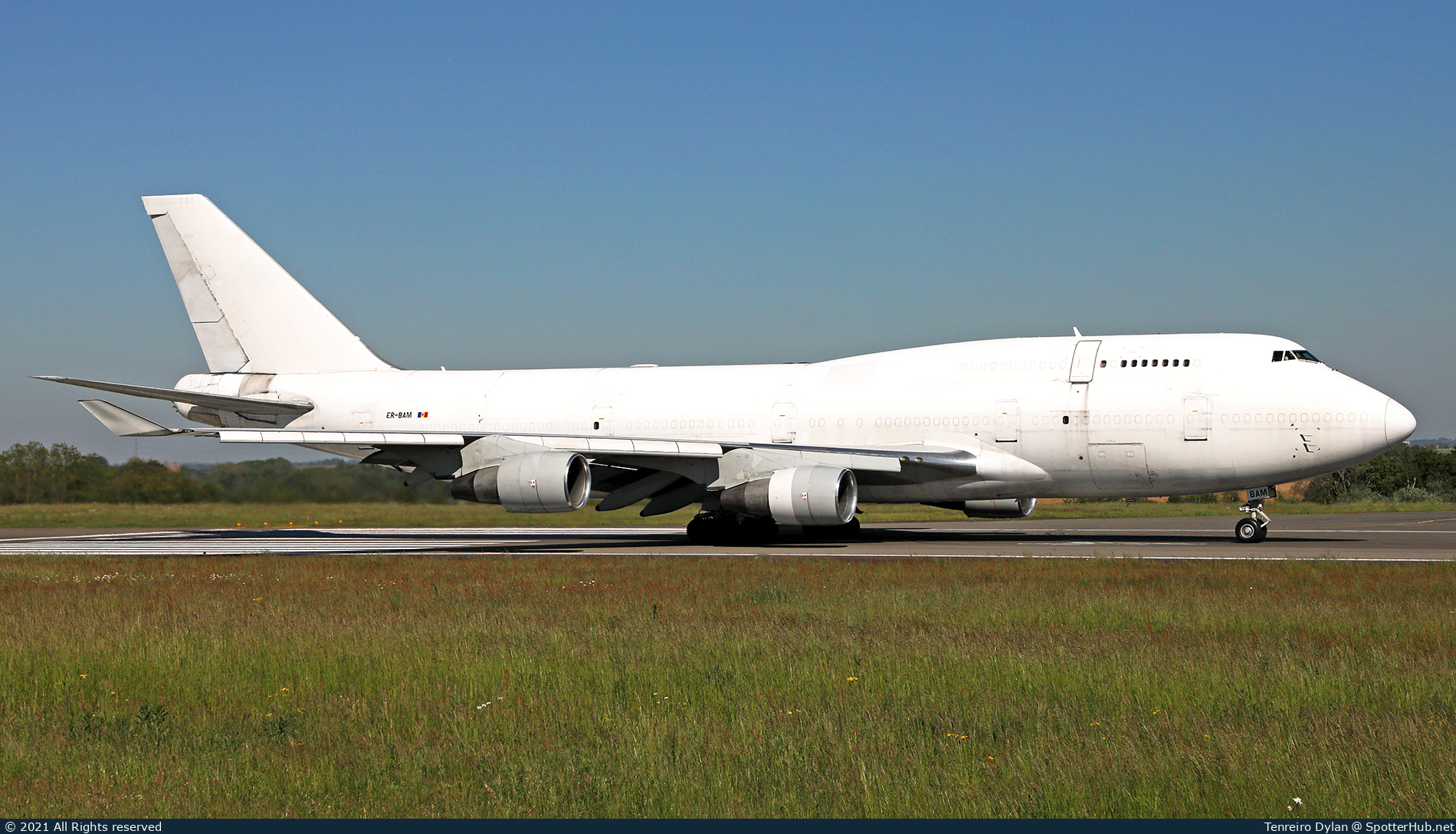 Photo of ER-BAM - Boeing 747-409(BDSF) operated by Aerotranscargo
