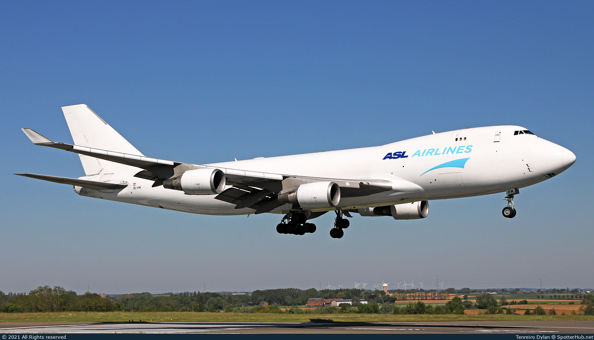 Photo of OE-IFM - Boeing 747-4KZF operated by ASL Airlines Belgium