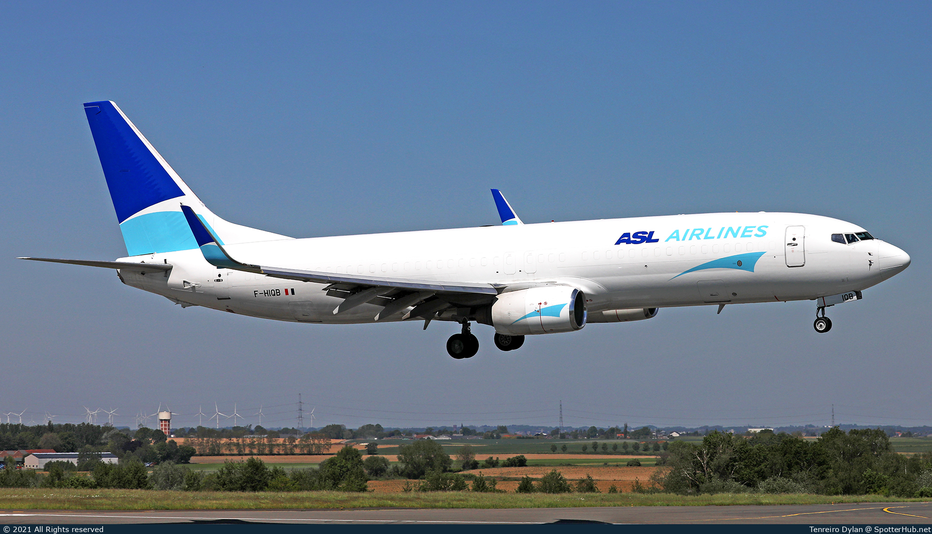Photo of F-HIQB - Boeing 737-8AS(BCF) operated by ASL Airlines France