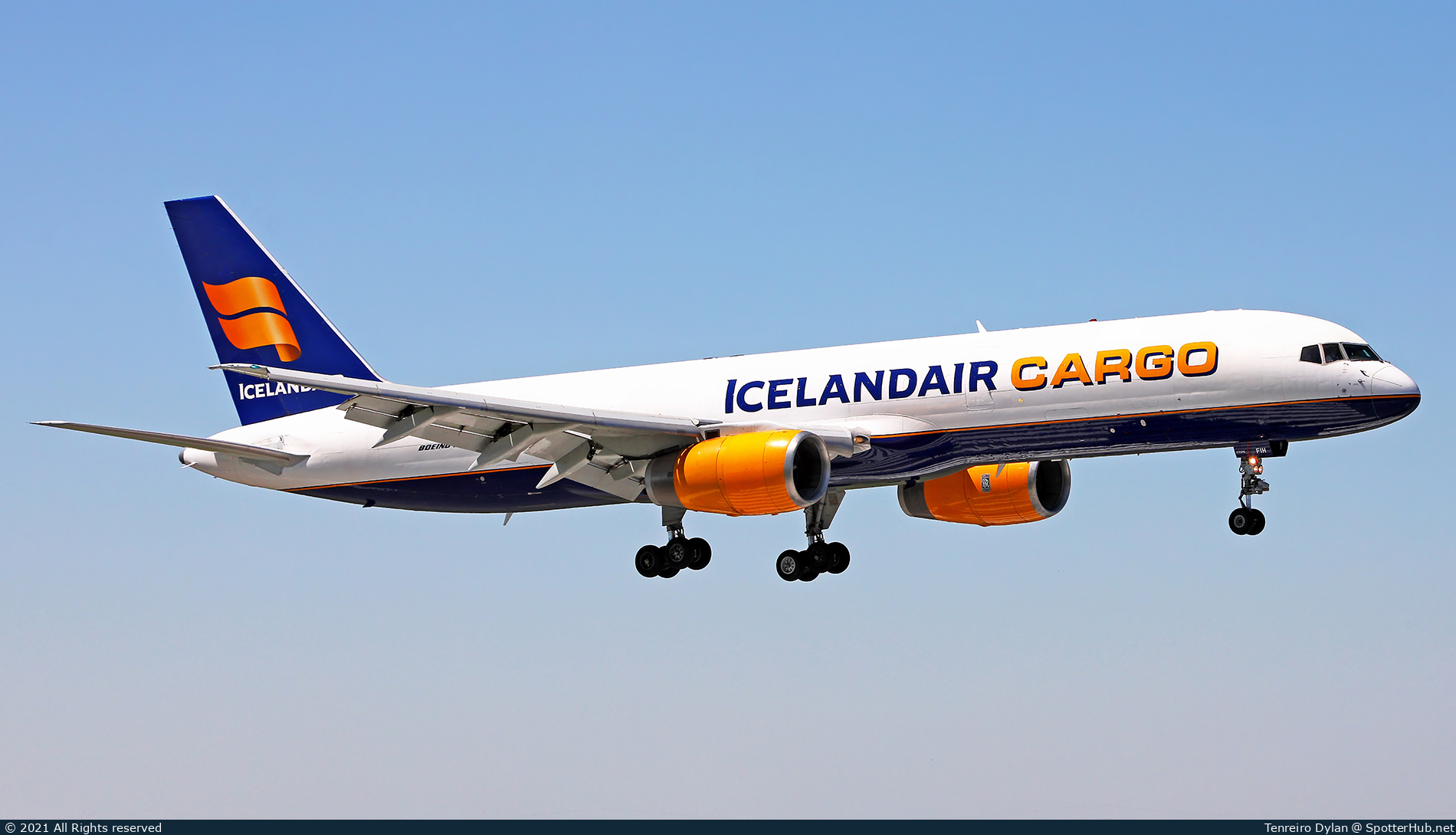 Photo of TF-FIH - Boeing 757-208(PCF) operated by Icelandair Cargo