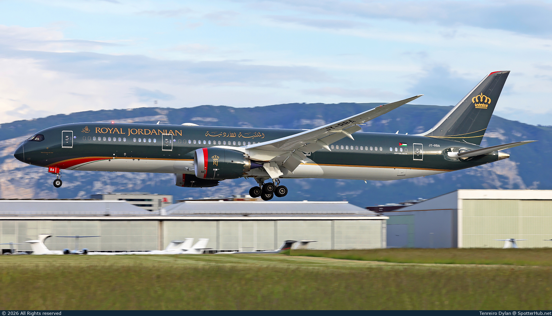 Photo of JY-RBA - Boeing 787-9 Dreamliner operated by Royal Jordanian Airlines