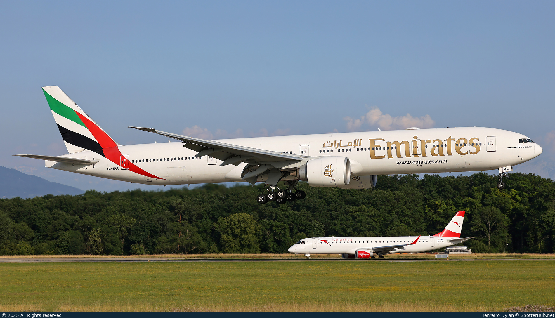 Photo of A6-EQL - Boeing 777-31H(ER) operated by Emirates