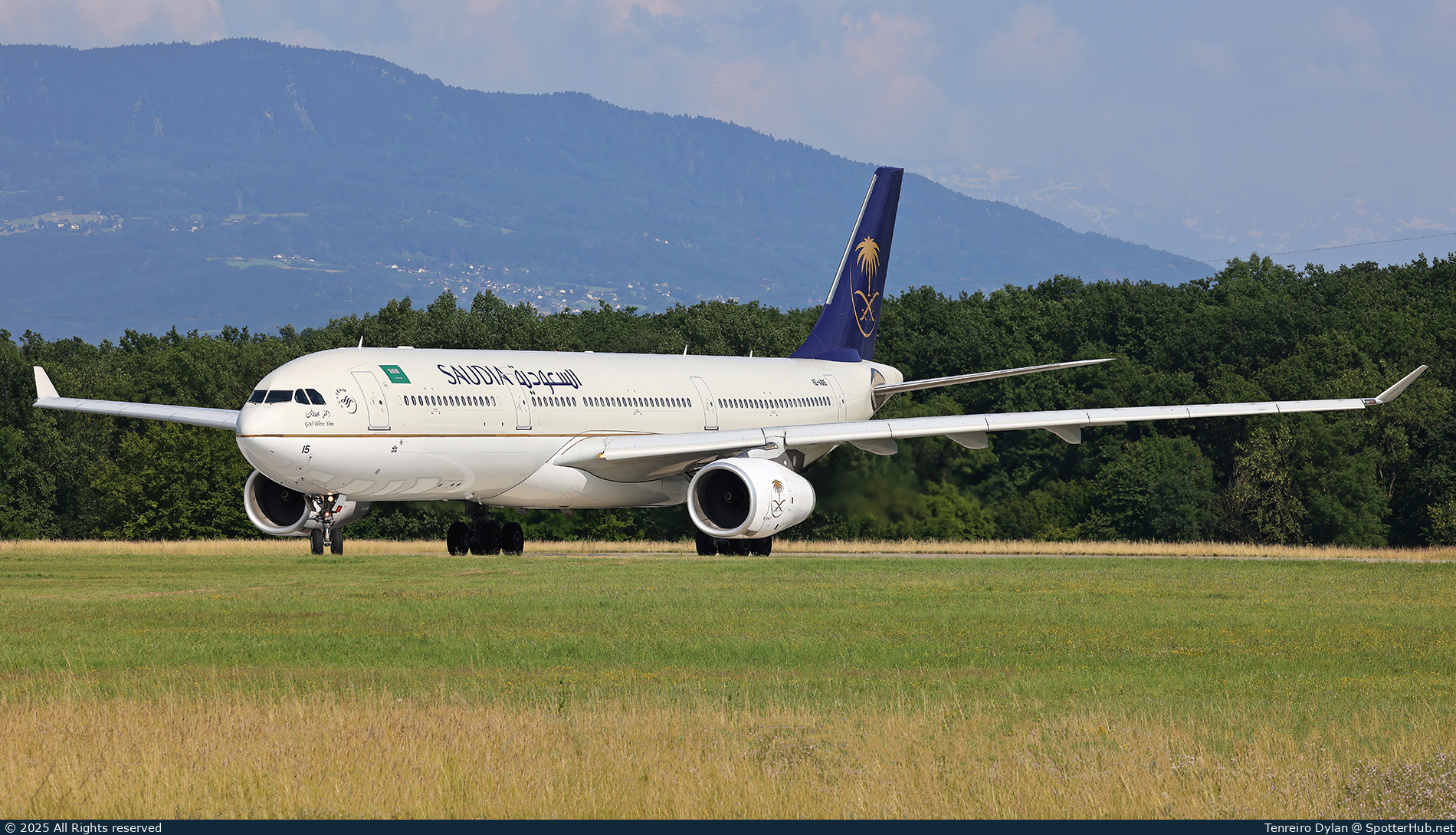 Photo of HZ-AQ15 - Airbus A330-343 operated by Saudia