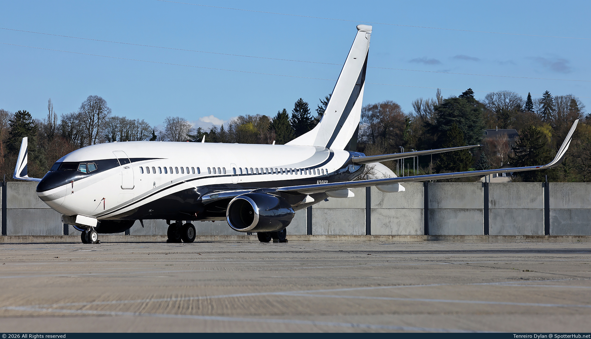 Photo of N301SR - Boeing 737-7JV(BBJ) operated by Private