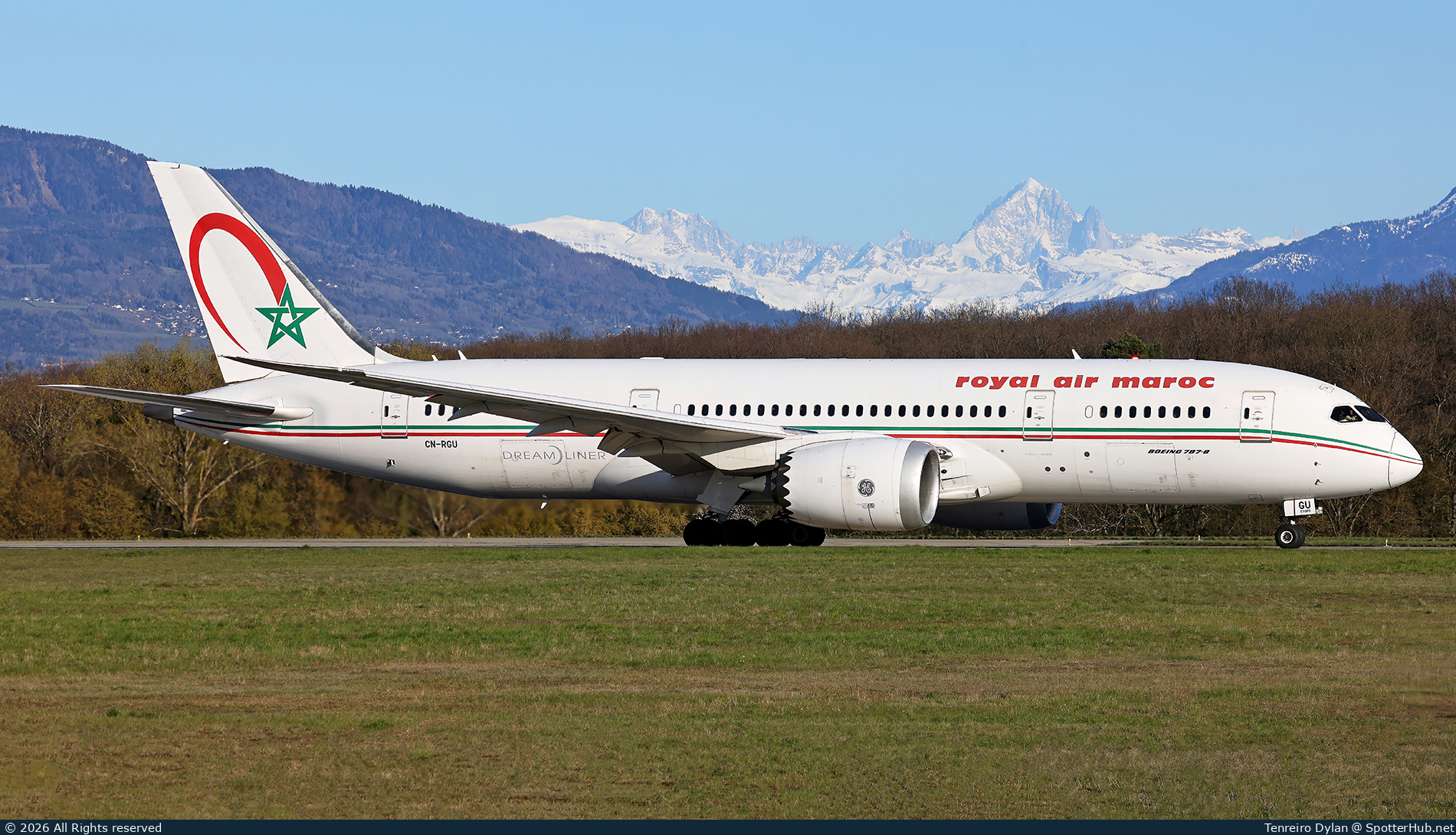 Photo of CN-RGU - Boeing 787-8 Dreamliner operated by Royal Air Maroc