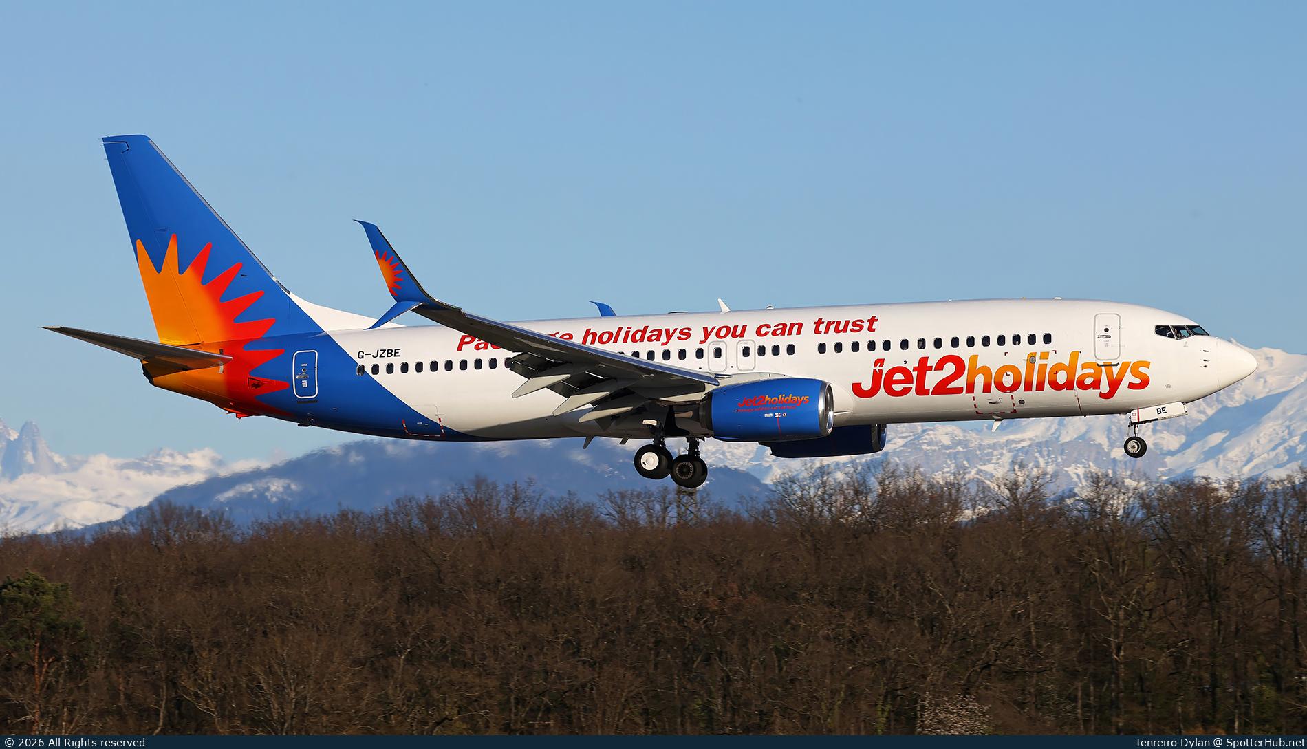 Photo of G-JZBE - Boeing 737-8MG operated by Jet2