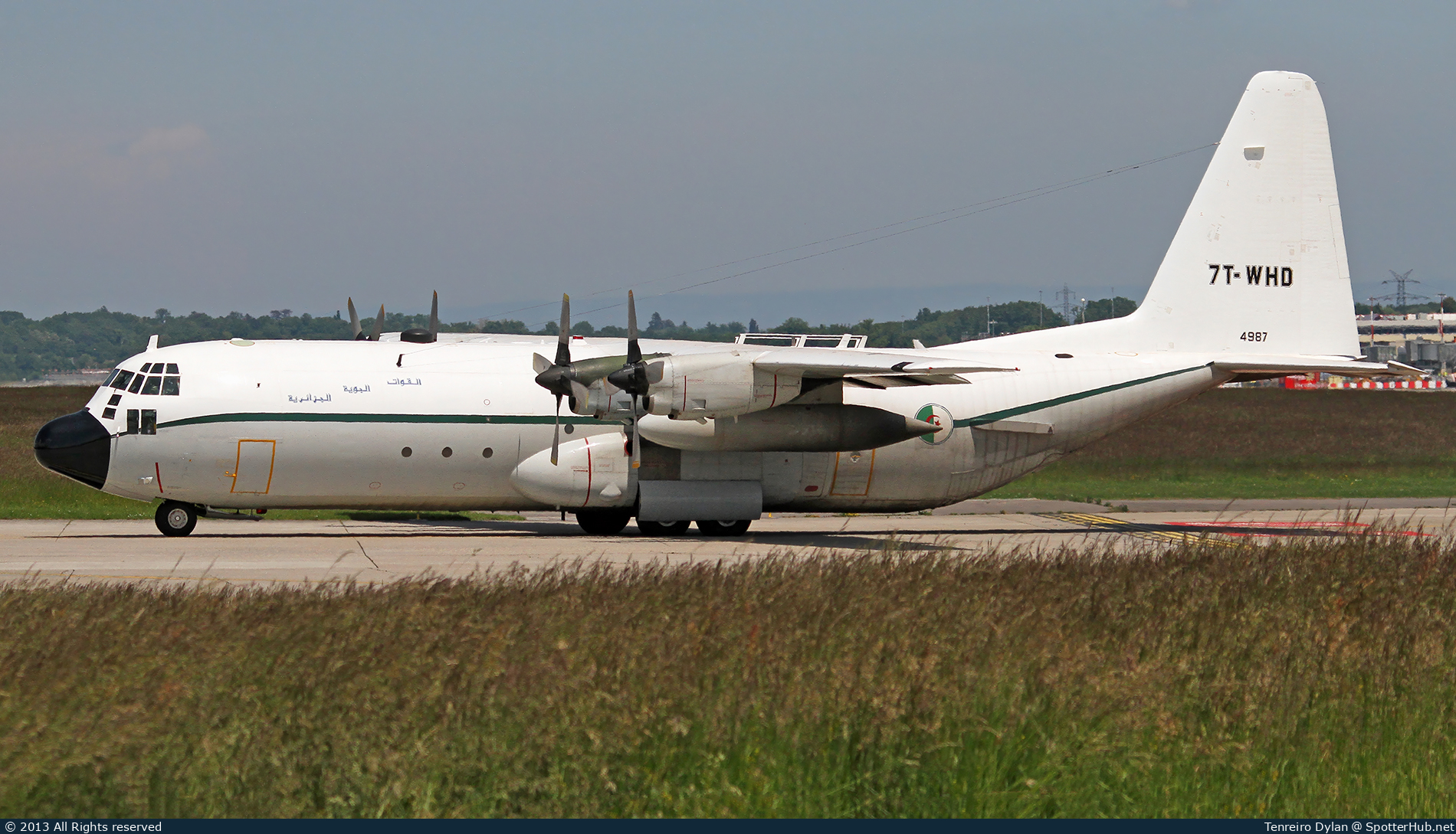 Photo of 7T-WHD - Lockheed C-130H-30 Hercules operated by Algerian Air Force
