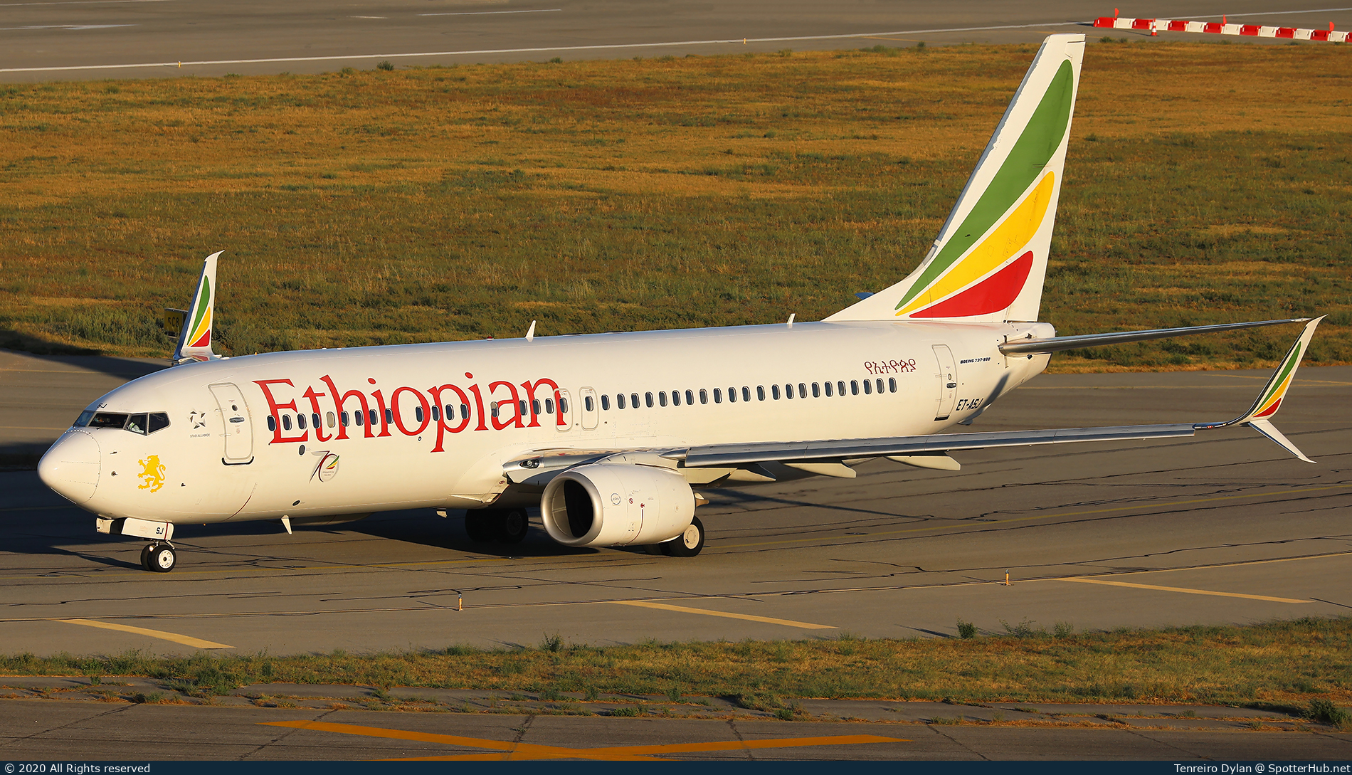 Photo of ET-ASJ - Boeing 737-860 operated by Ethiopian Airlines