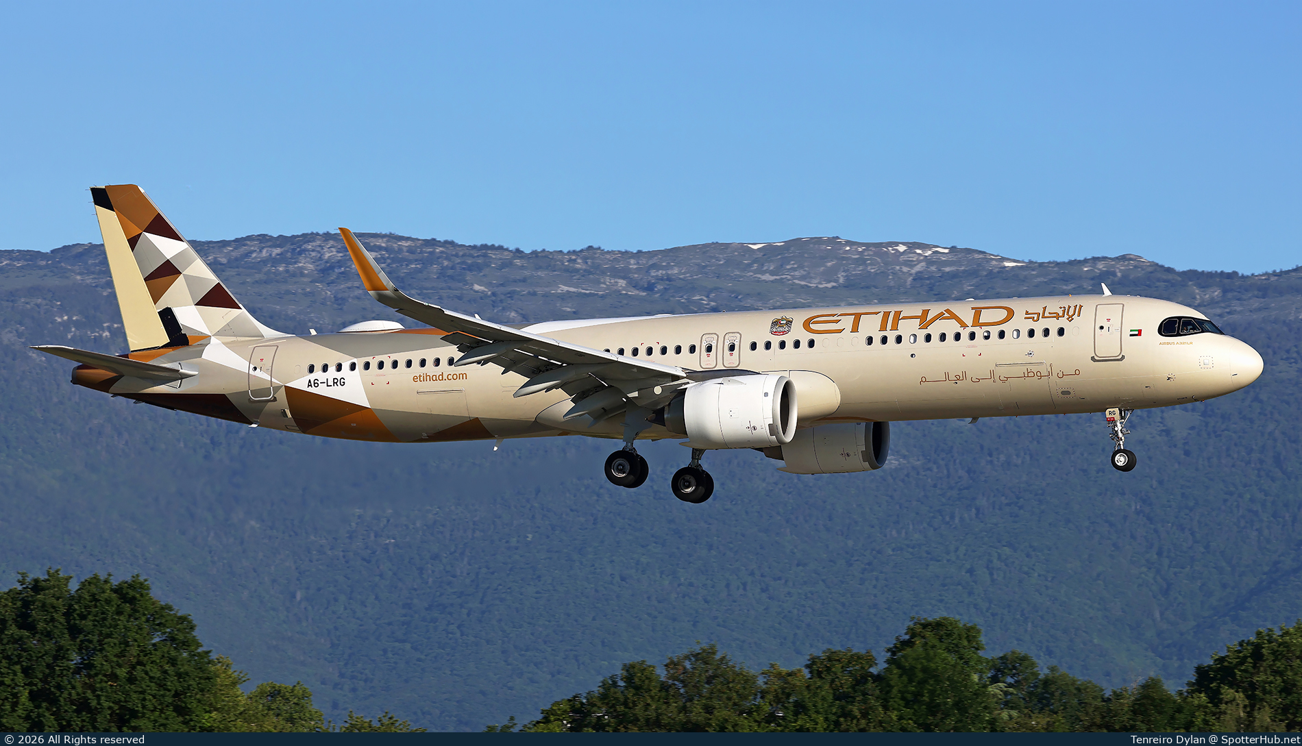 Photo of A6-LRG - Airbus A321-251NX operated by Etihad Airways