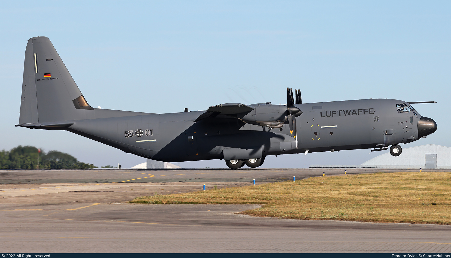 Photo of 55+01 - Lockheed Martin C-130J-30 Super Hercules operated by German Air Force