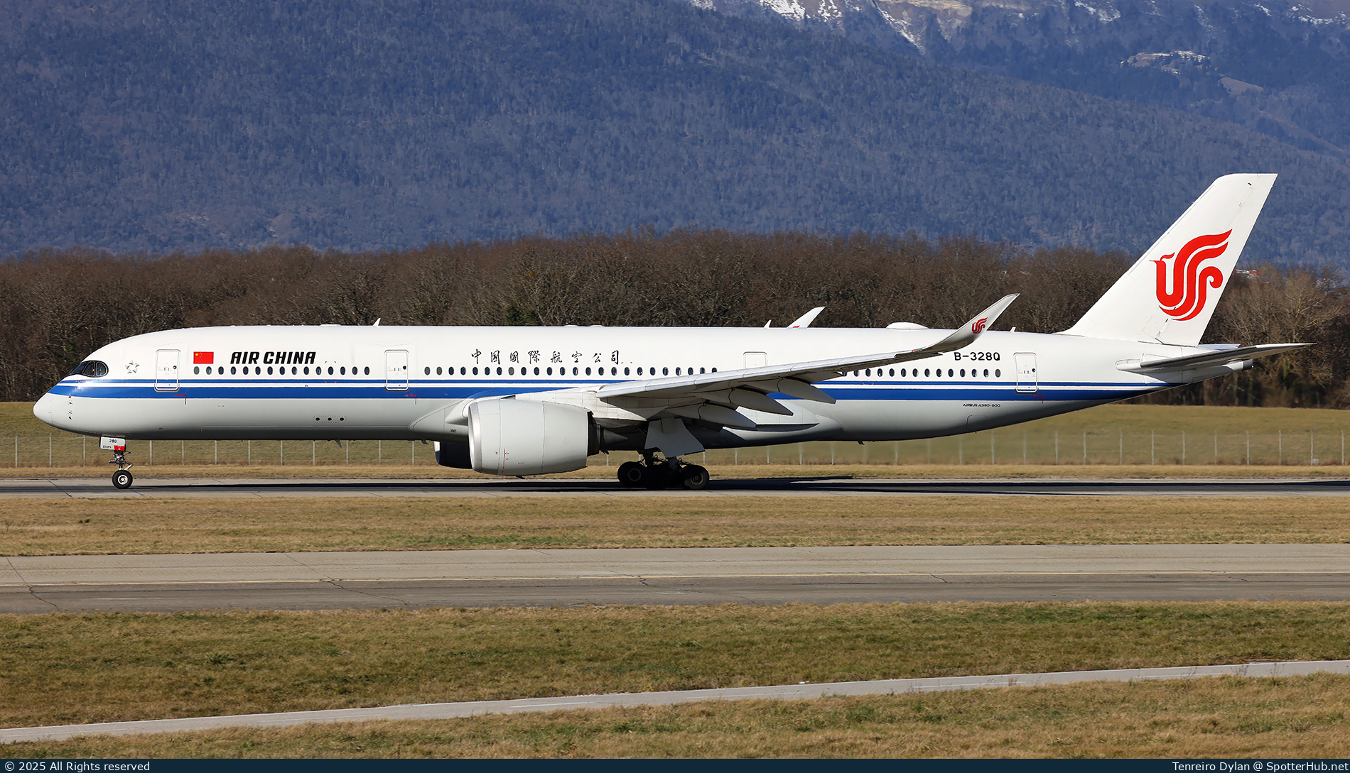 Photo of B-328Q - Airbus A350-941 operated by Air China