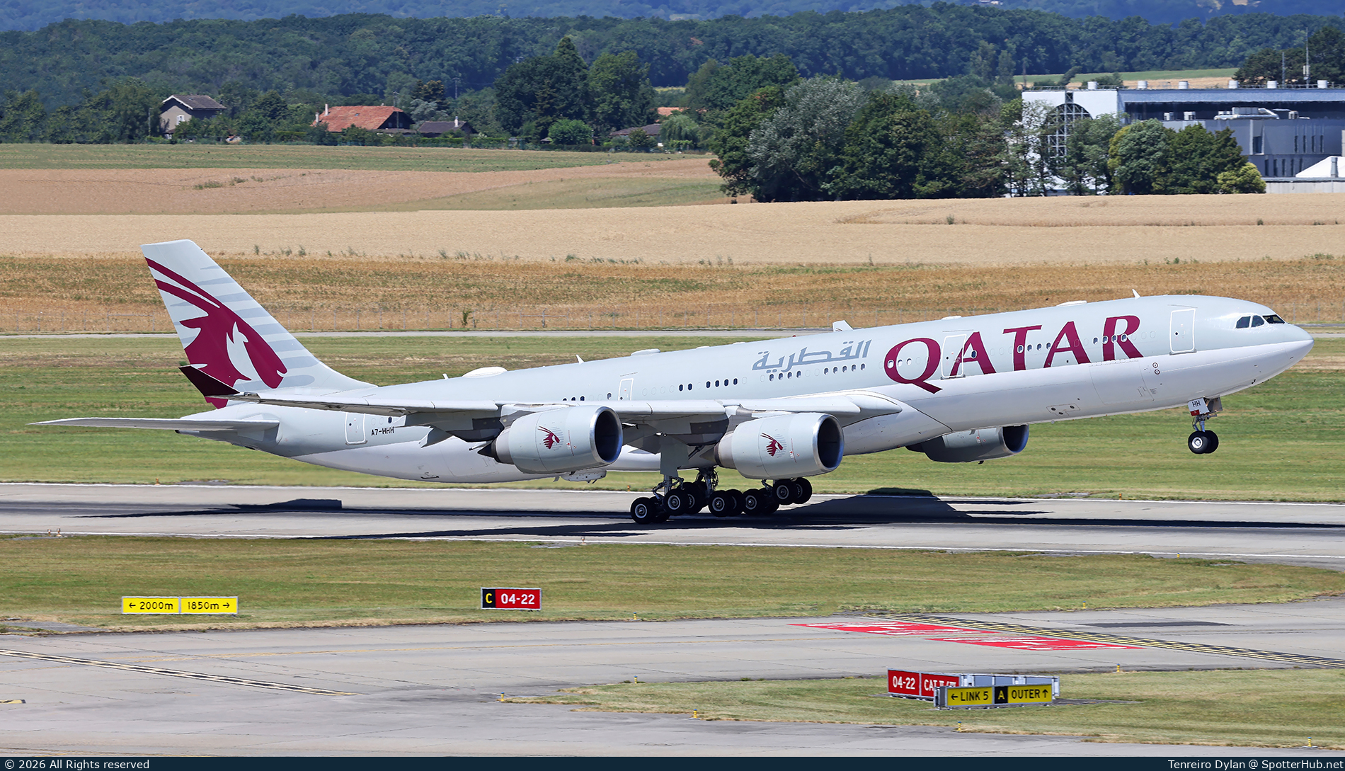 Photo of A7-HHH - Airbus A340-541 operated by Qatar Amiri Flight