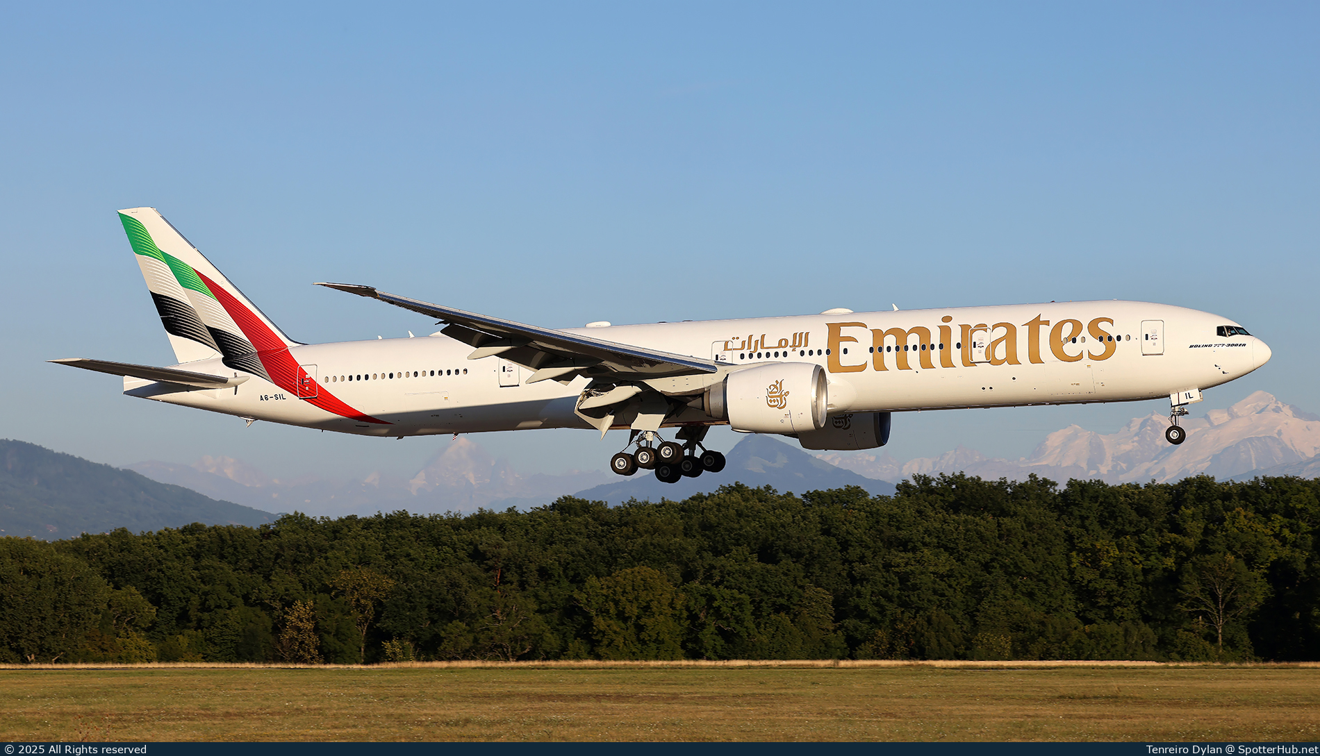 Photo of A6-SIL - Boeing 777-35R(ER) operated by United Arab Emirates Presidential Flight