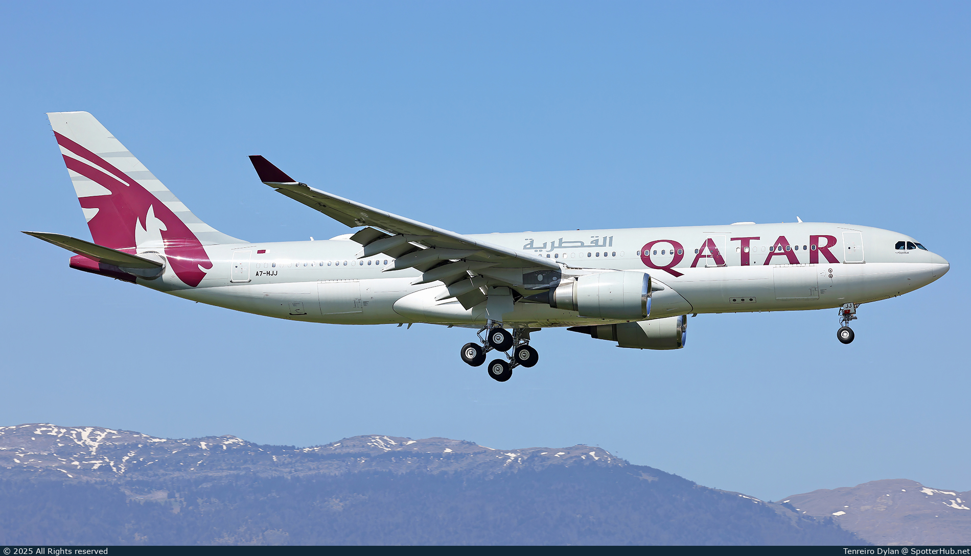 Photo of A7-HJJ - Airbus A330-202 operated by Qatar Amiri Flight