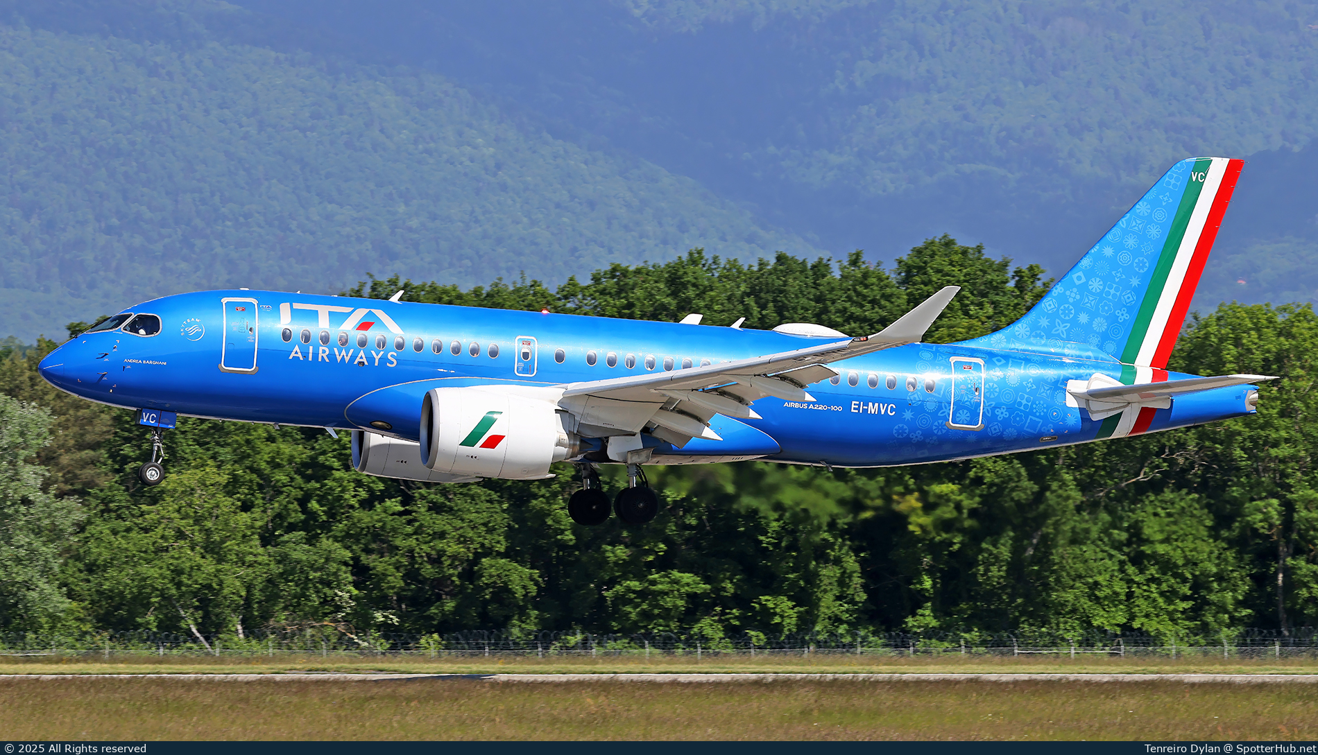 Photo of EI-MVC - Airbus A220-100 operated by ITA Airways