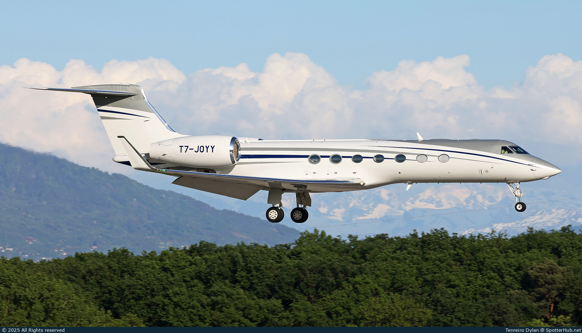 Photo of T7-JOYY - Gulfstream GV-SP (G550) operated by TAG Aviation San Marino