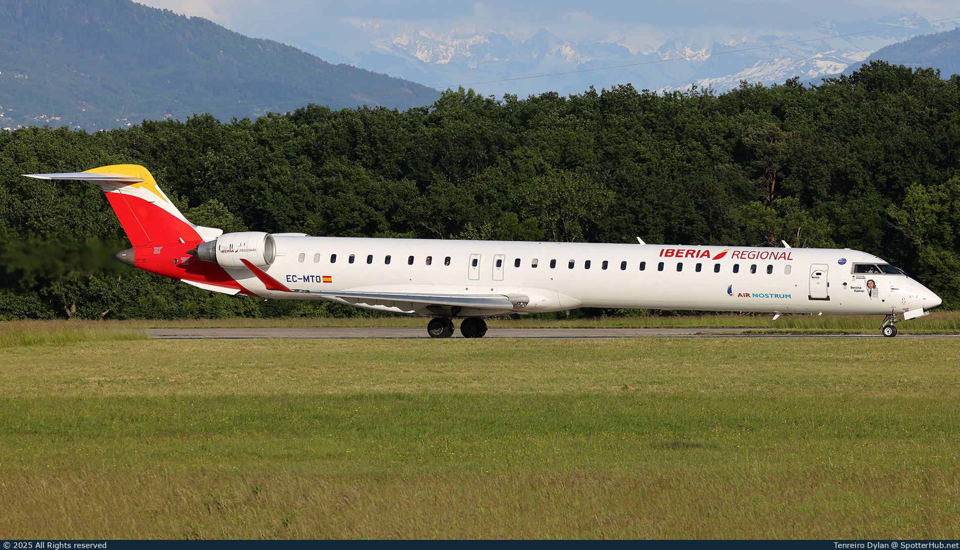 Photo of EC-MTO - Bombardier CRJ-1000 operated by Iberia Regional (opb Air Nostrum)