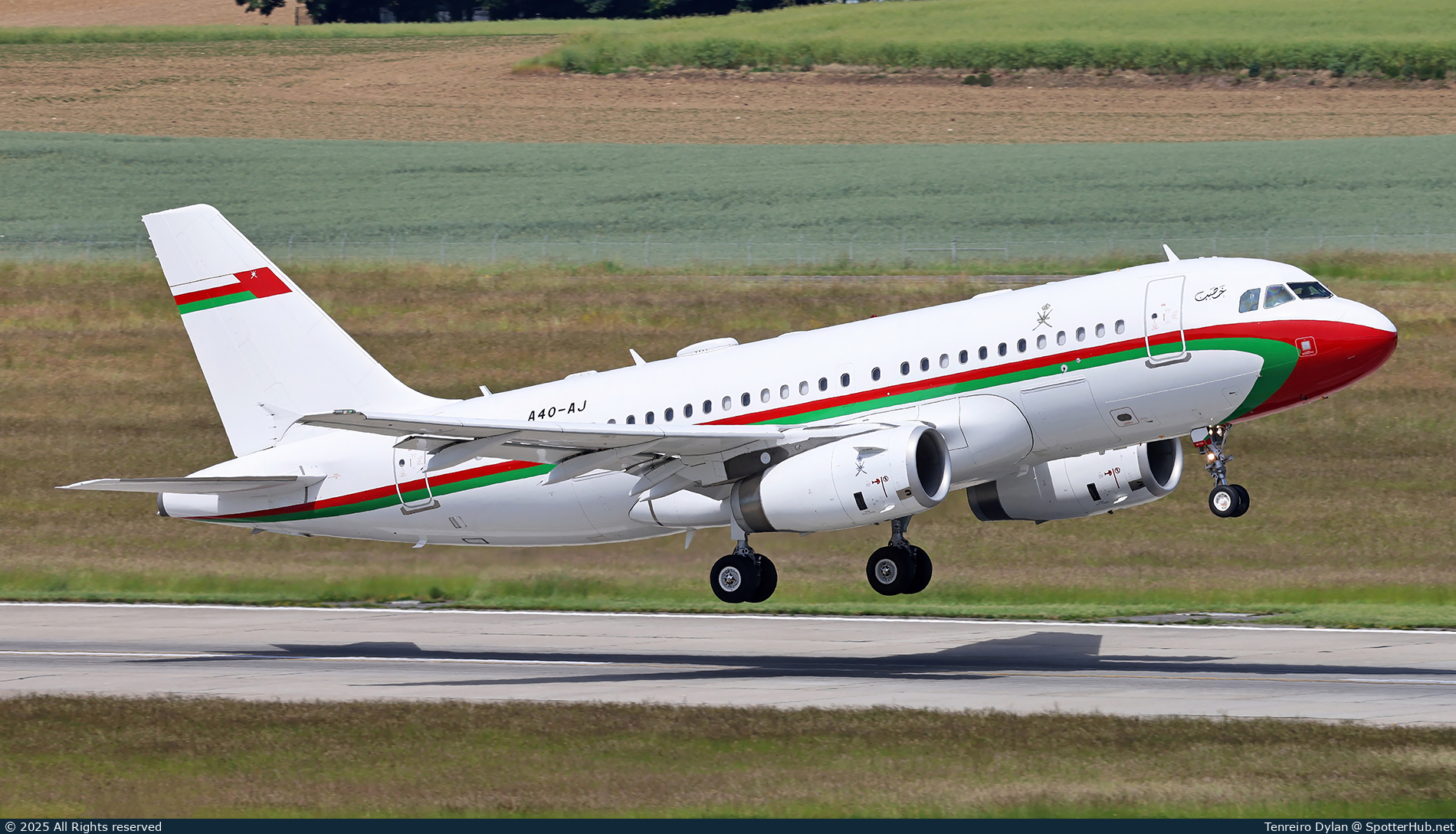 Photo of A4O-AJ - Airbus A319-133(CJ) operated by Oman Royal Flight