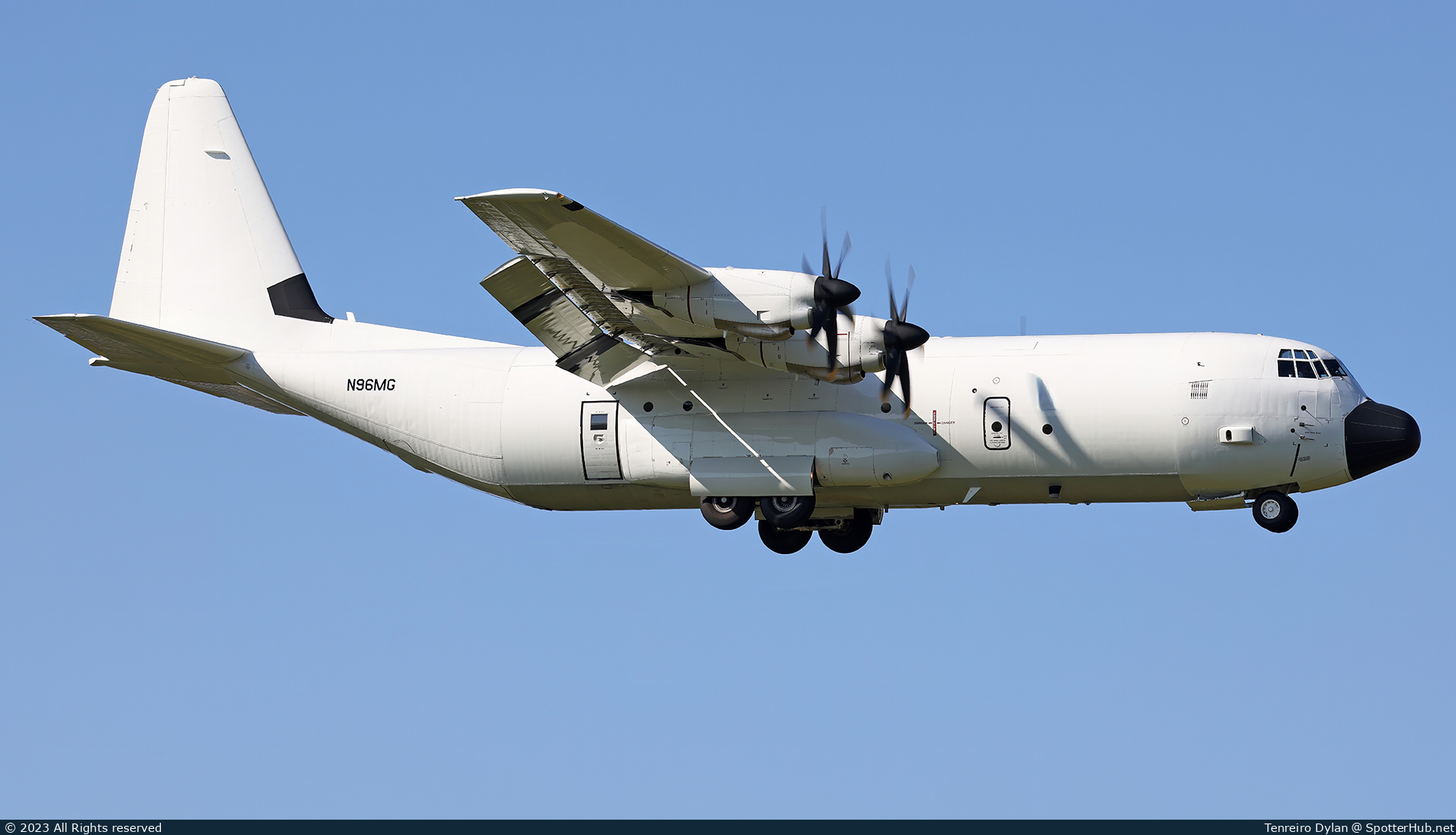 Photo of N96MG - Lockheed Martin LM-100J Super Hercules operated by Pallas Aviation