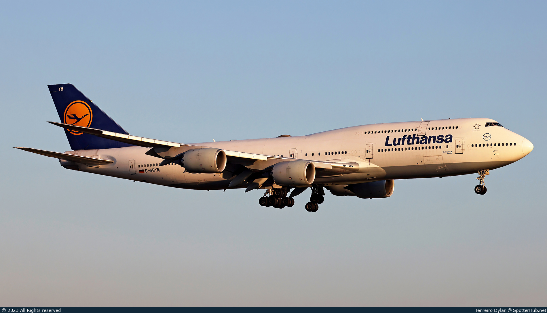 Photo of D-ABYM - Boeing 747-830 operated by Lufthansa
