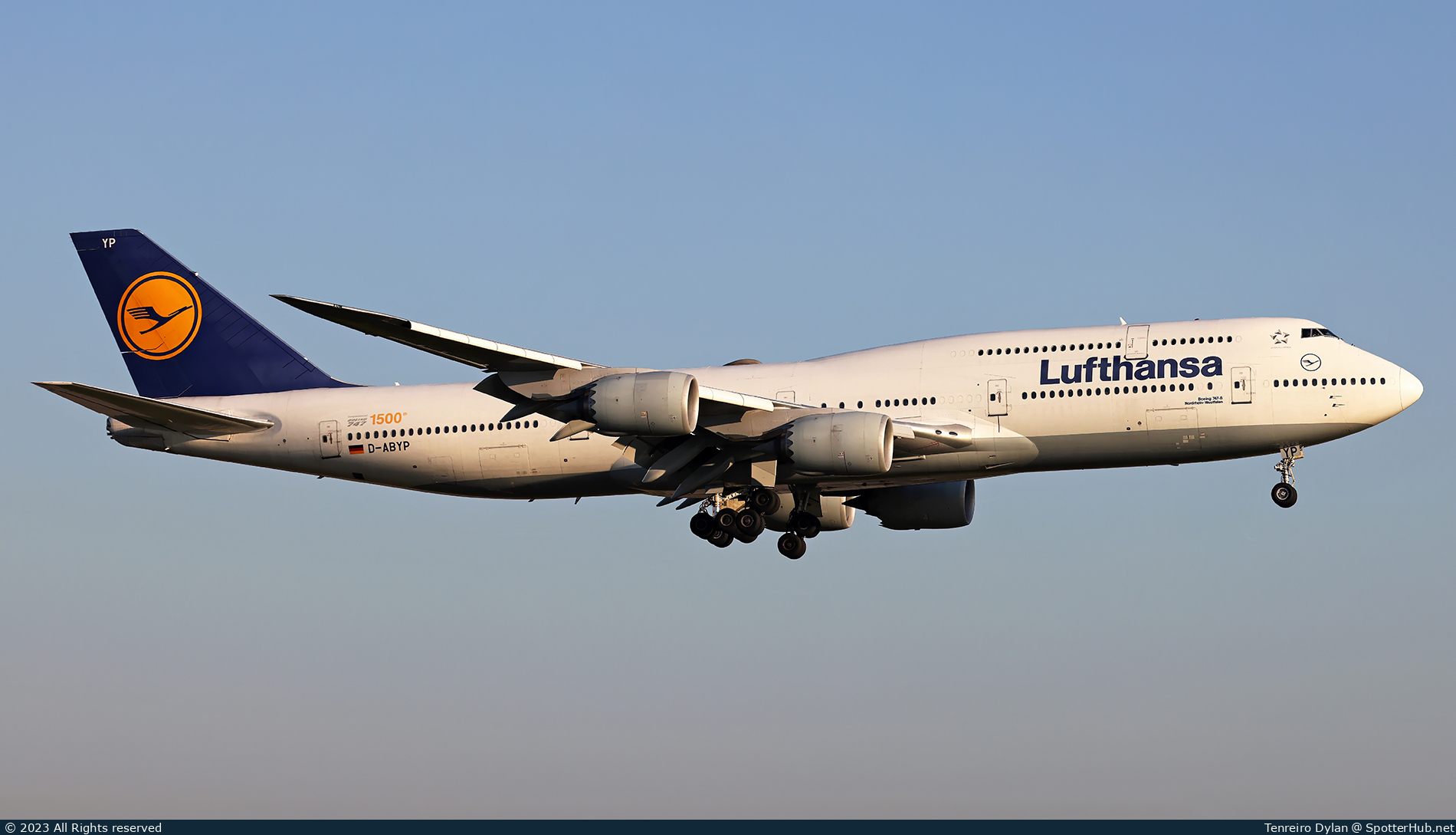 Photo of D-ABYP - Boeing 747-830 operated by Lufthansa