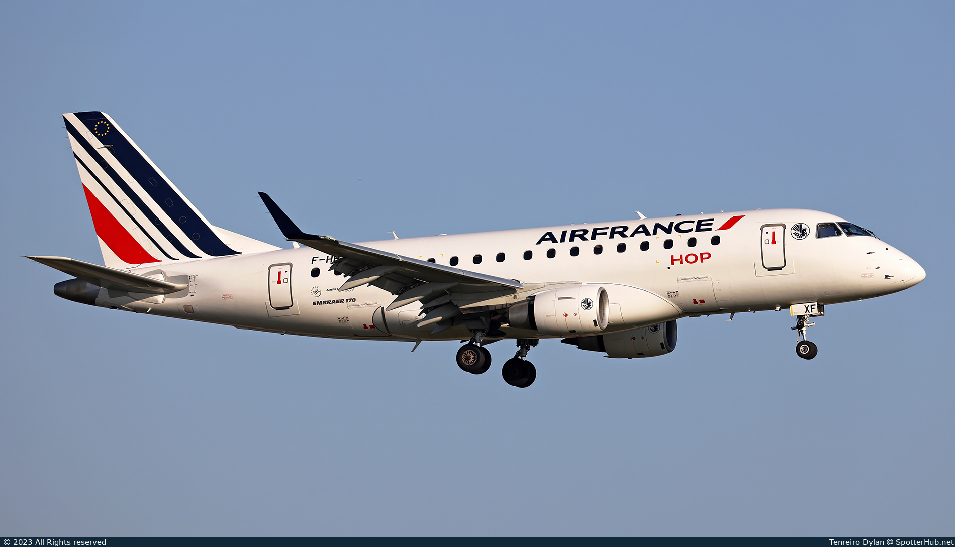 Photo of F-HBXF - Embraer ERJ-170STD operated by Air France HOP