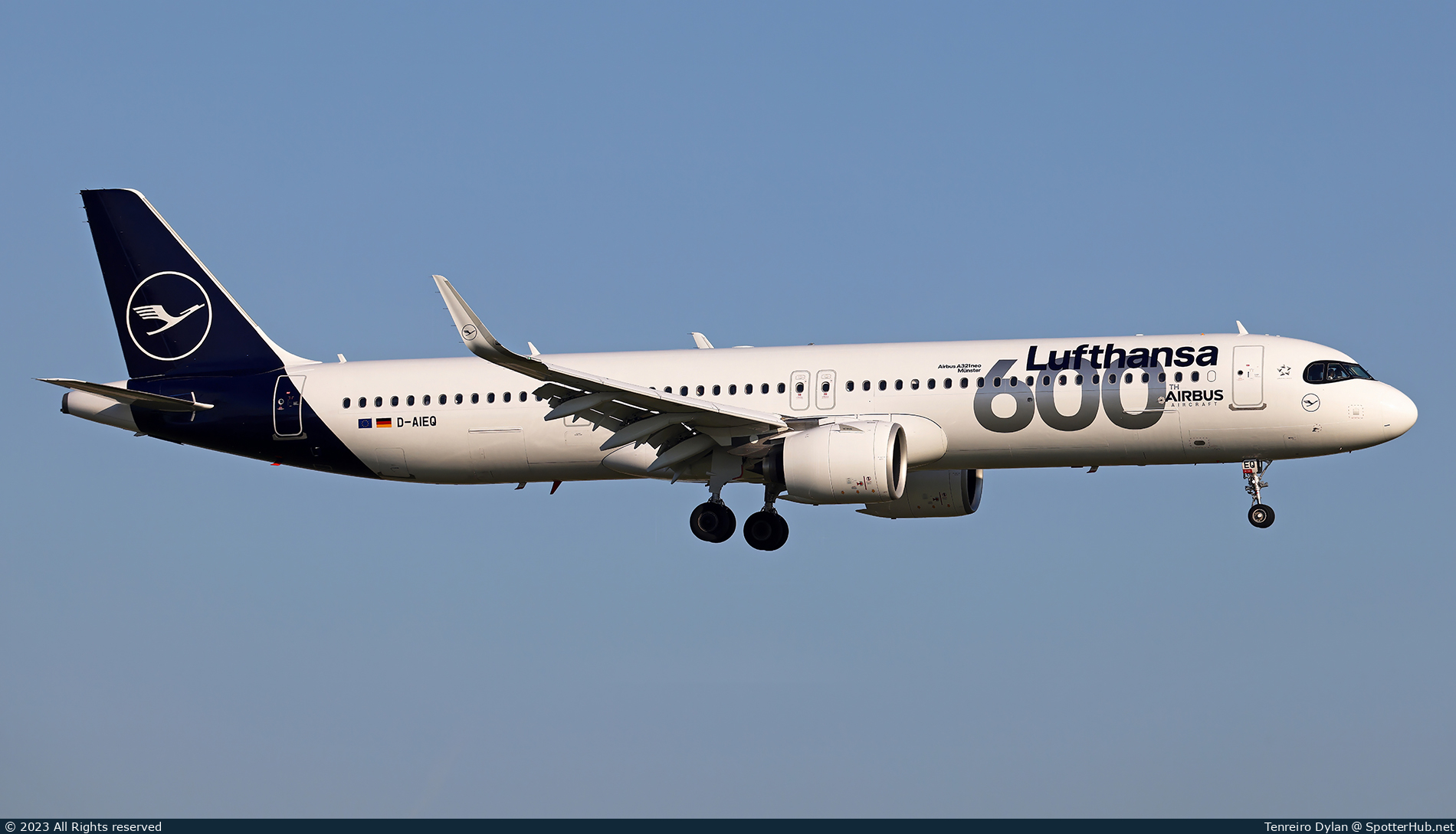 Photo of D-AIEQ - Airbus A321-271NX operated by Lufthansa
