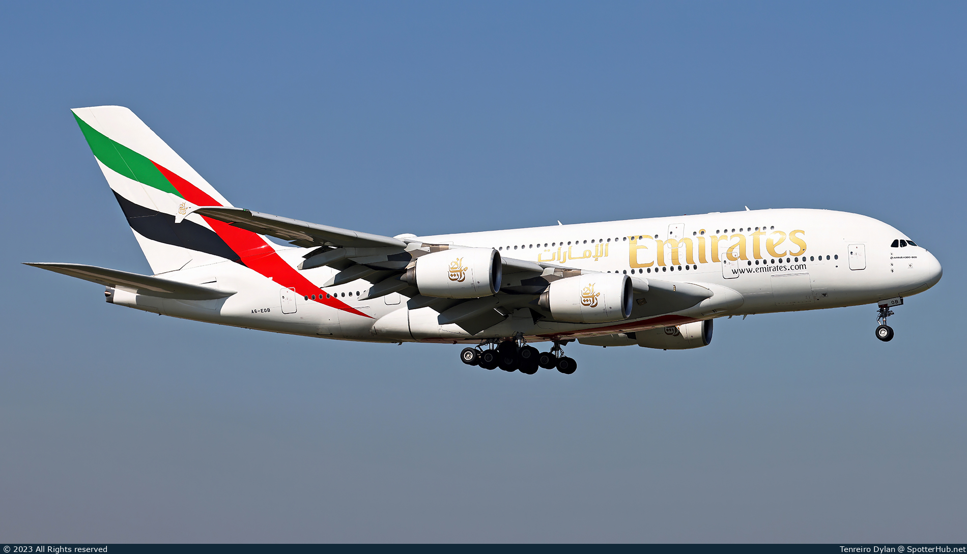Photo of A6-EOB - Airbus A380-861 operated by Emirates