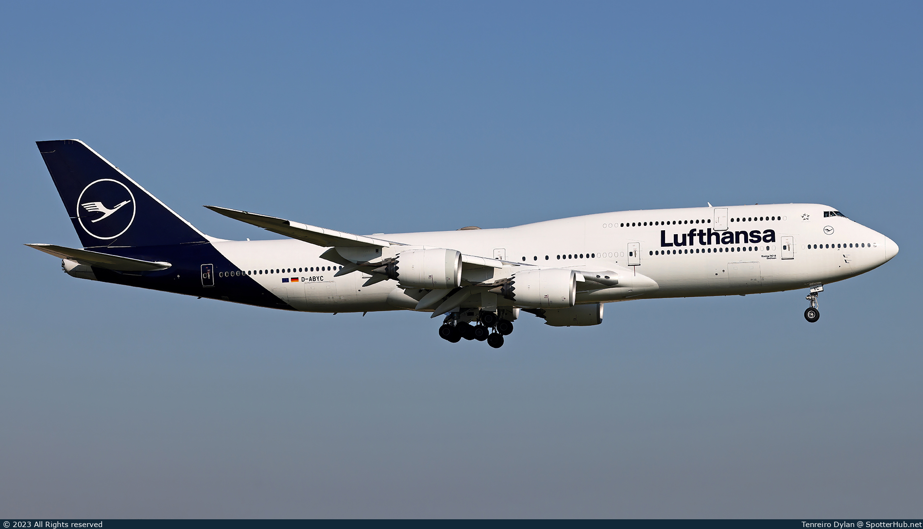 Photo of D-ABYC - Boeing 747-830 operated by Lufthansa