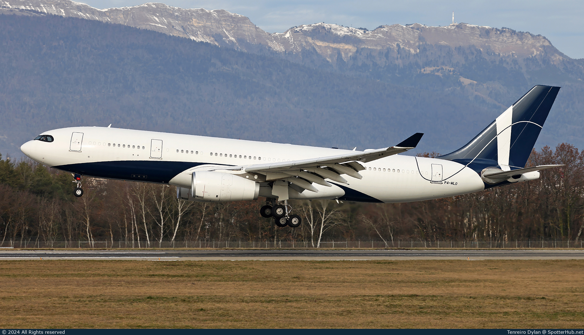 Photo of P4-MLO - Airbus A330-243 operated by Global Jet Aruba