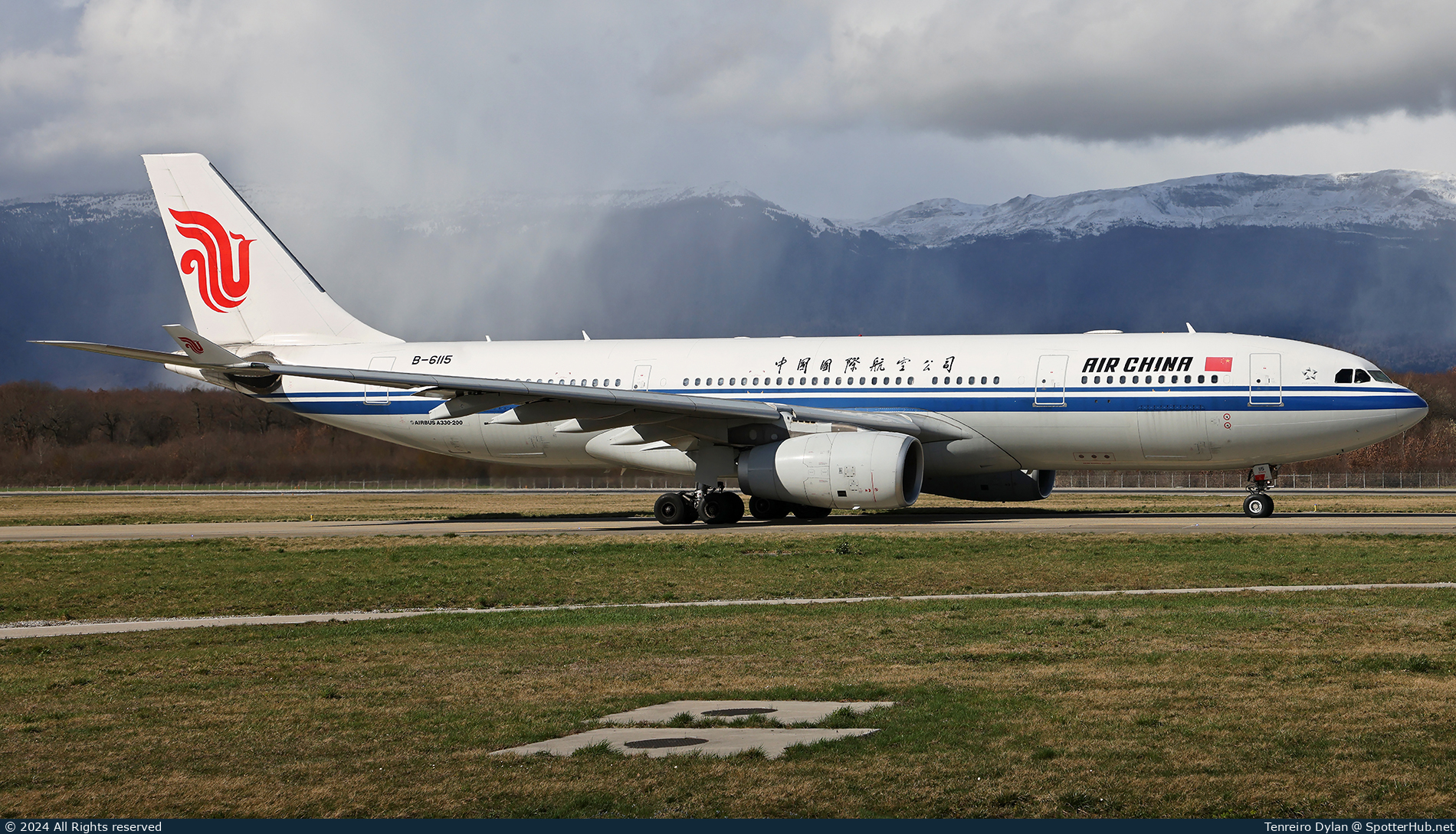 Photo of B-6115 - Airbus A330-243 operated by Air China