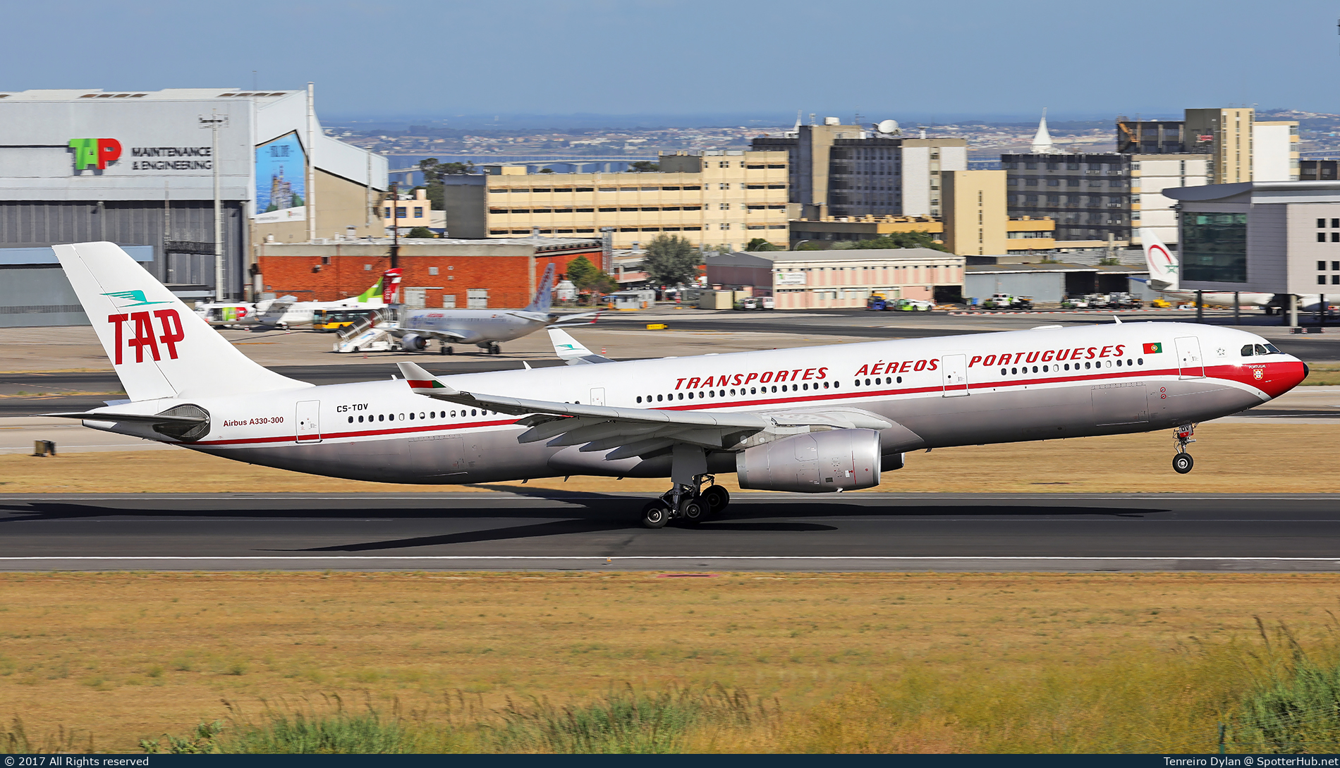 Photo of CS-TOV - Airbus A330-343 operated by TAP Air Portugal