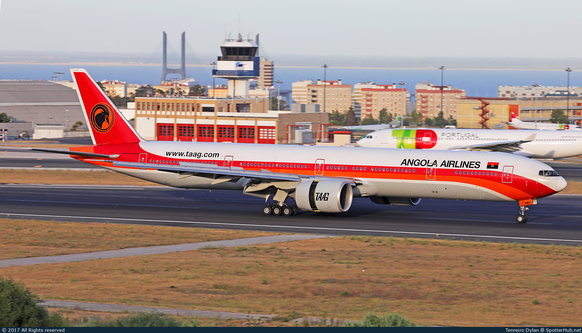 Photo of D2-TEI - Boeing 777-3M2(ER) operated by TAAG Angola Airlines
