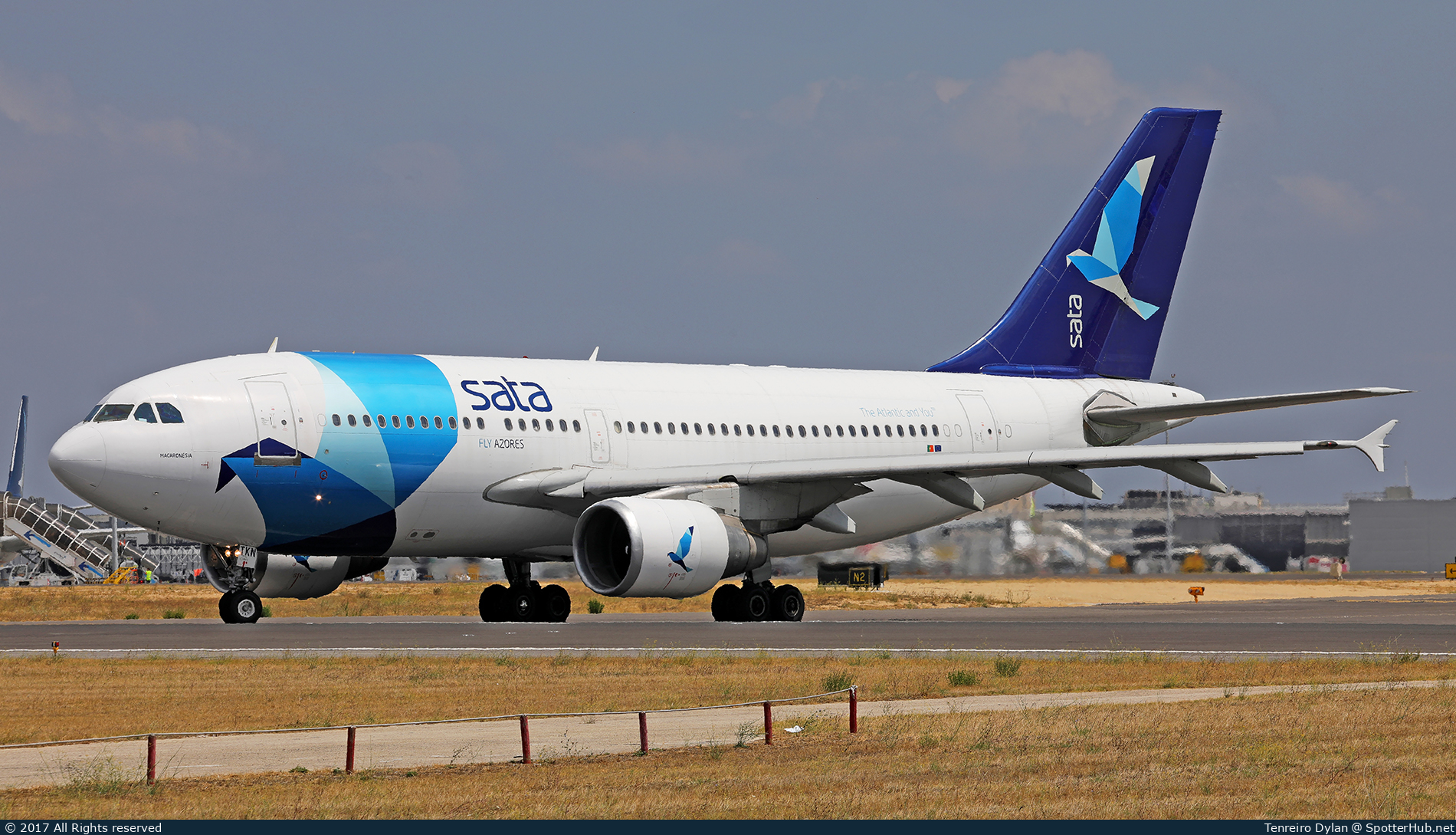 Photo of CS-TKN - Airbus A310-325 operated by SATA International