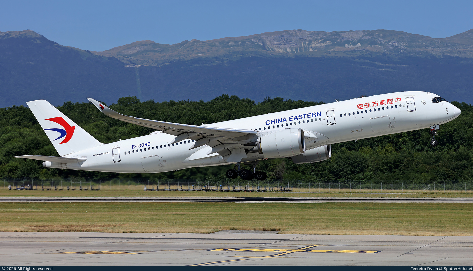 Photo of B-308E - Airbus A350-941 operated by China Eastern Airlines