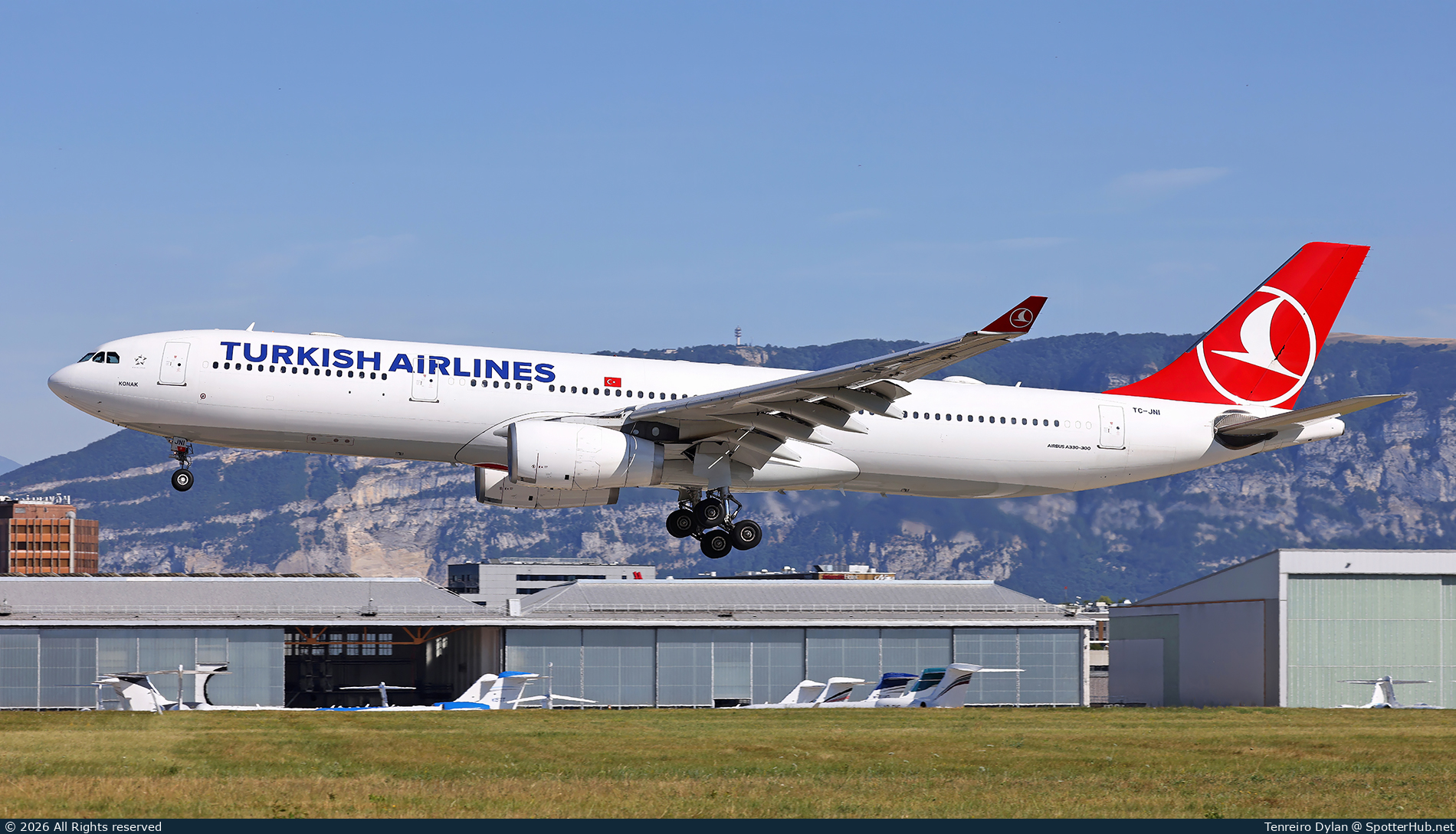 Photo of TC-JNI - Airbus A330-343 operated by Turkish Airlines
