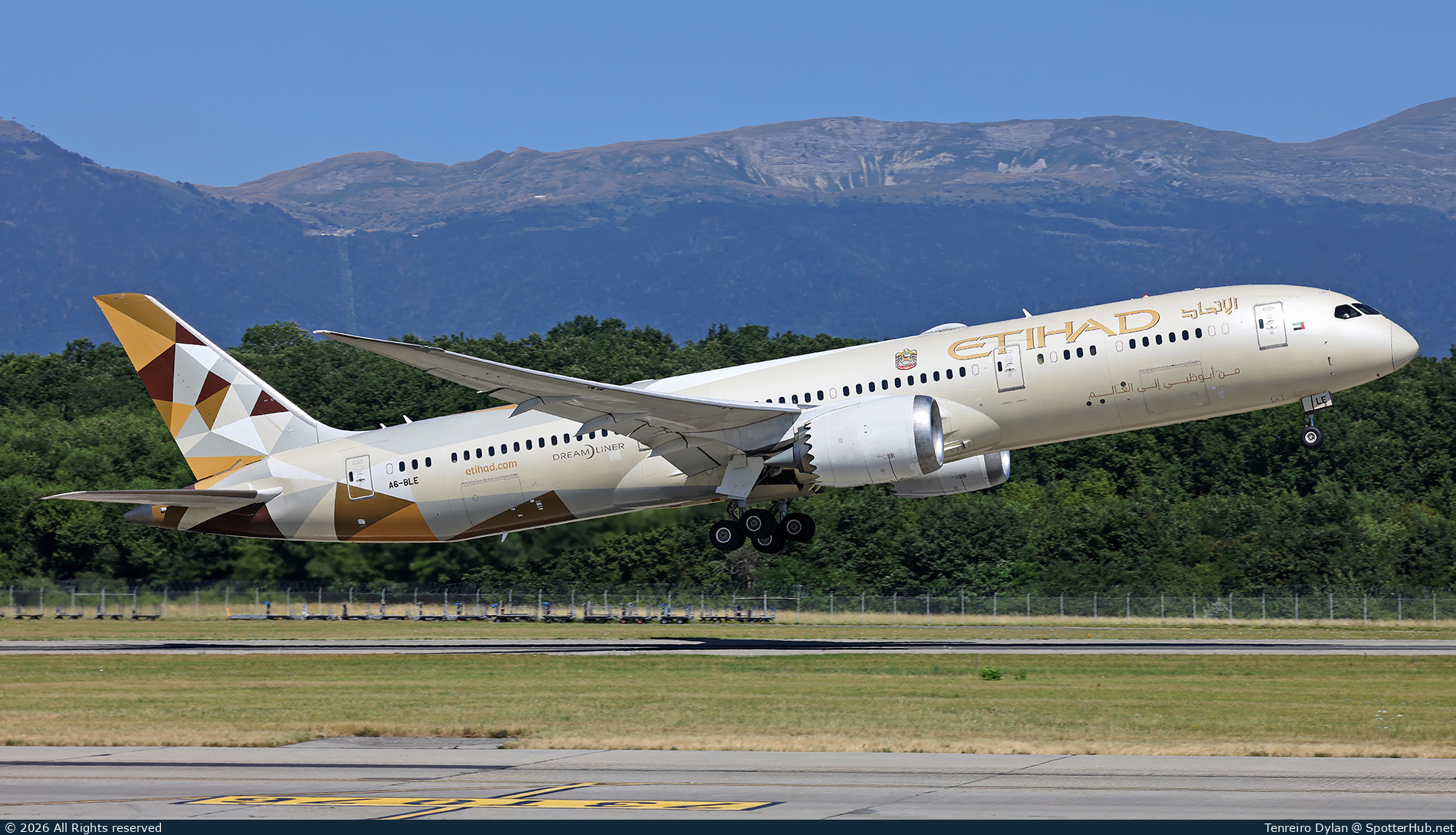 Photo of A6-BLE - Boeing 787-9 Dreamliner operated by Etihad Airways