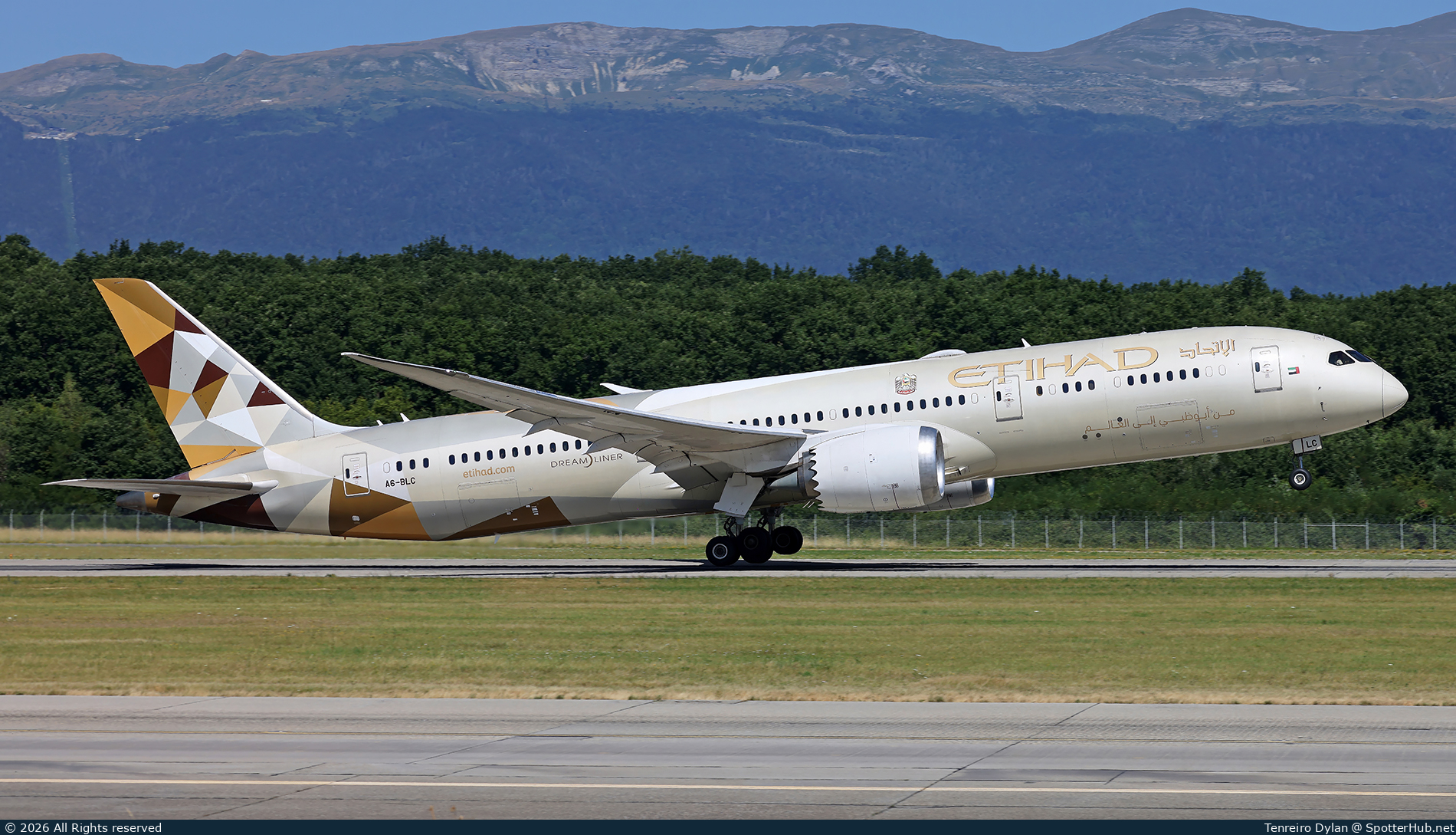 Photo of A6-BLC - Boeing 787-9 Dreamliner operated by Etihad Airways