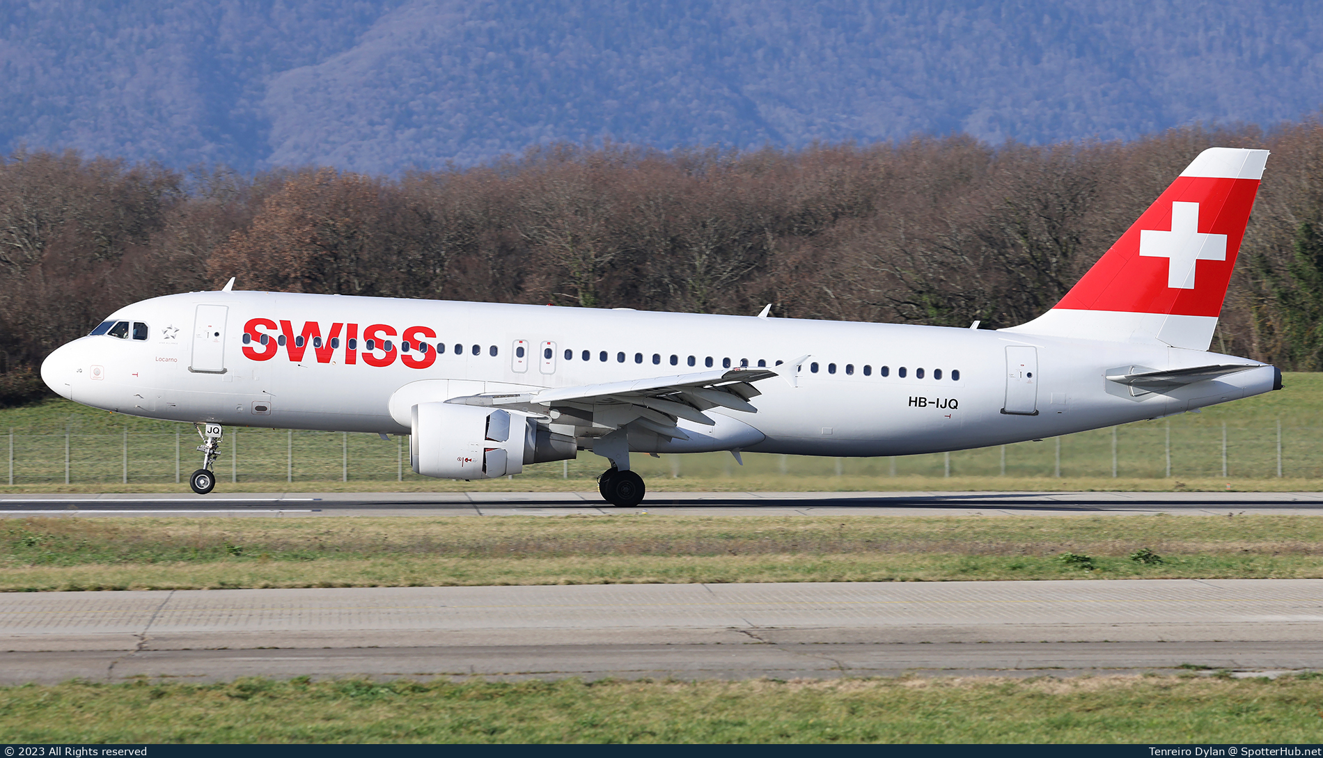 Photo of HB-IJQ - Airbus A320-214 operated by Swiss International Air Lines