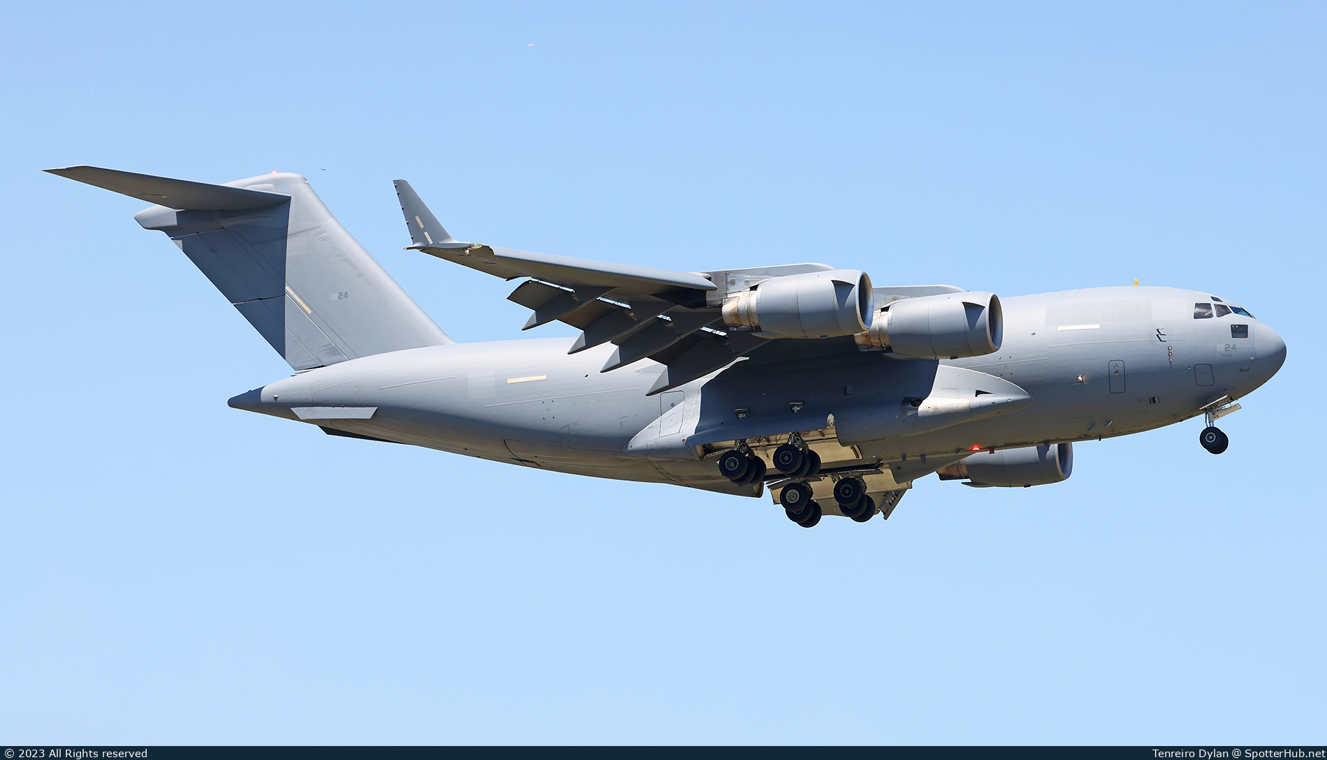 Photo of 1224 - Boeing C-17A Globemaster III operated by United Arab Emirates Air Force