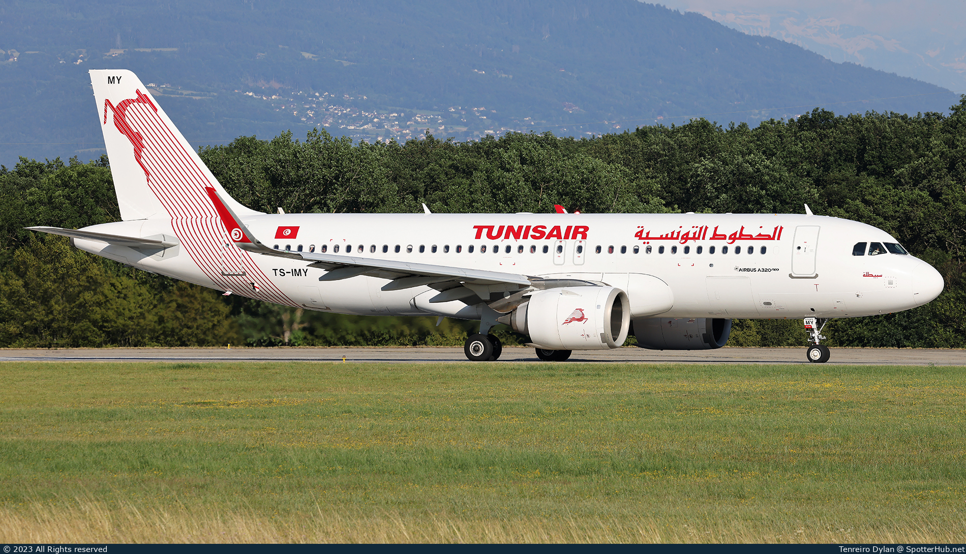Photo of TS-IMY - Airbus A320-251N operated by Tunisair